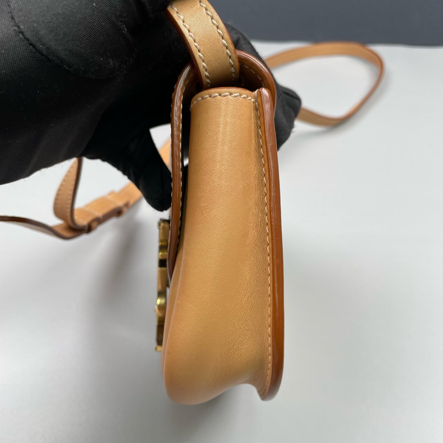 Saint Laurent - Kaia Mini Saddle Bag - Smooth calfskin leather - Camel - (mini)
