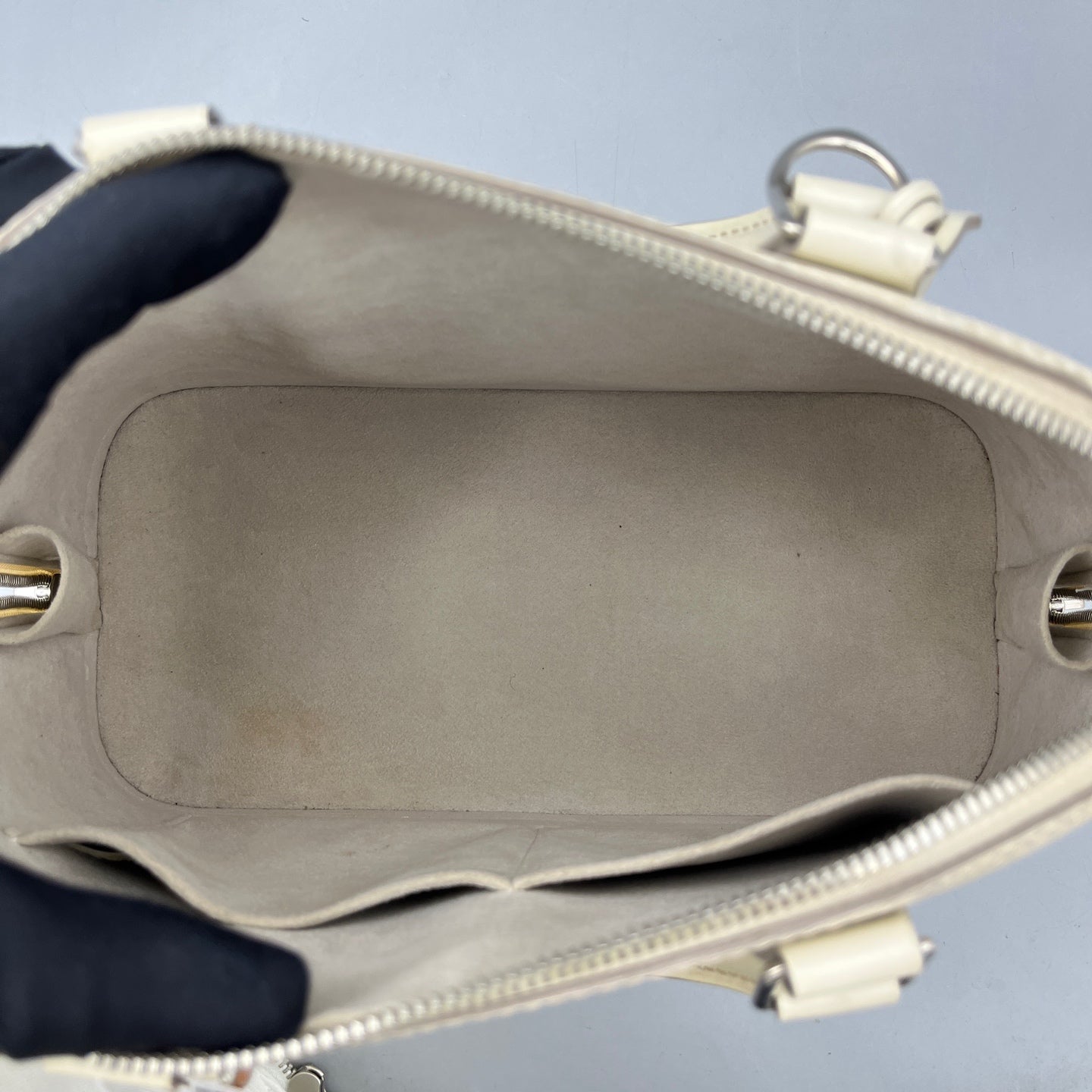 Louis Vuitton - Alma PM - Epi leather - White - (Medium)