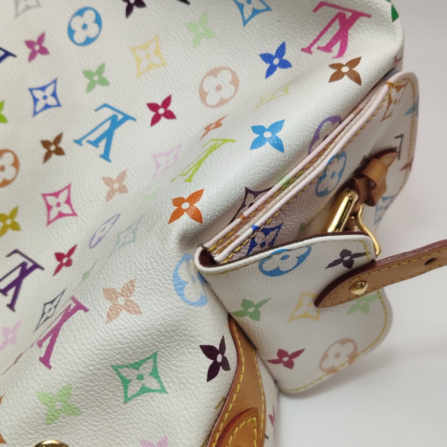 Louis Vuitton - Monogram Multicolore Bucket Bag - Coated canvas with vachetta leather trim - White - (Medium)