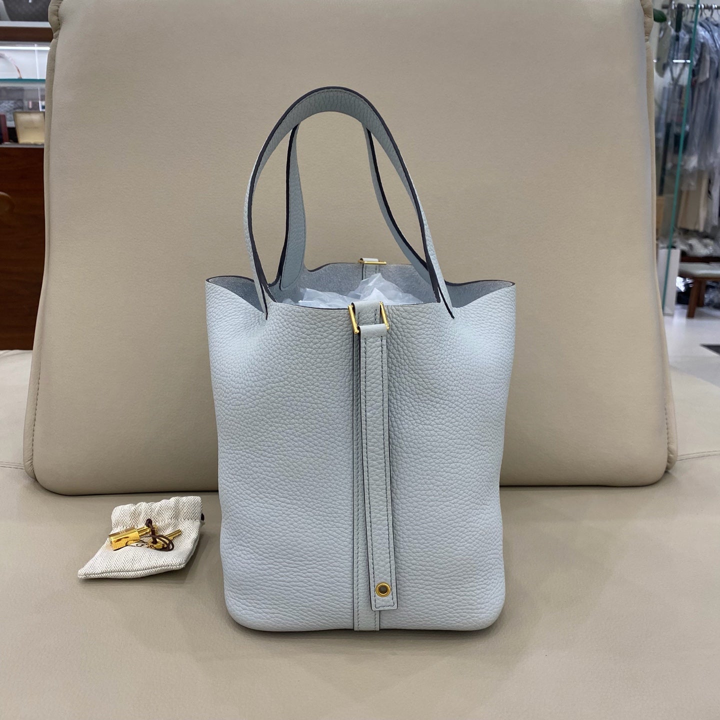 Hermès - Picotin Lock 22 - Taurillon Clemence leather - Saint-Bell Blue with Gold-Tone Hardware - (medium)