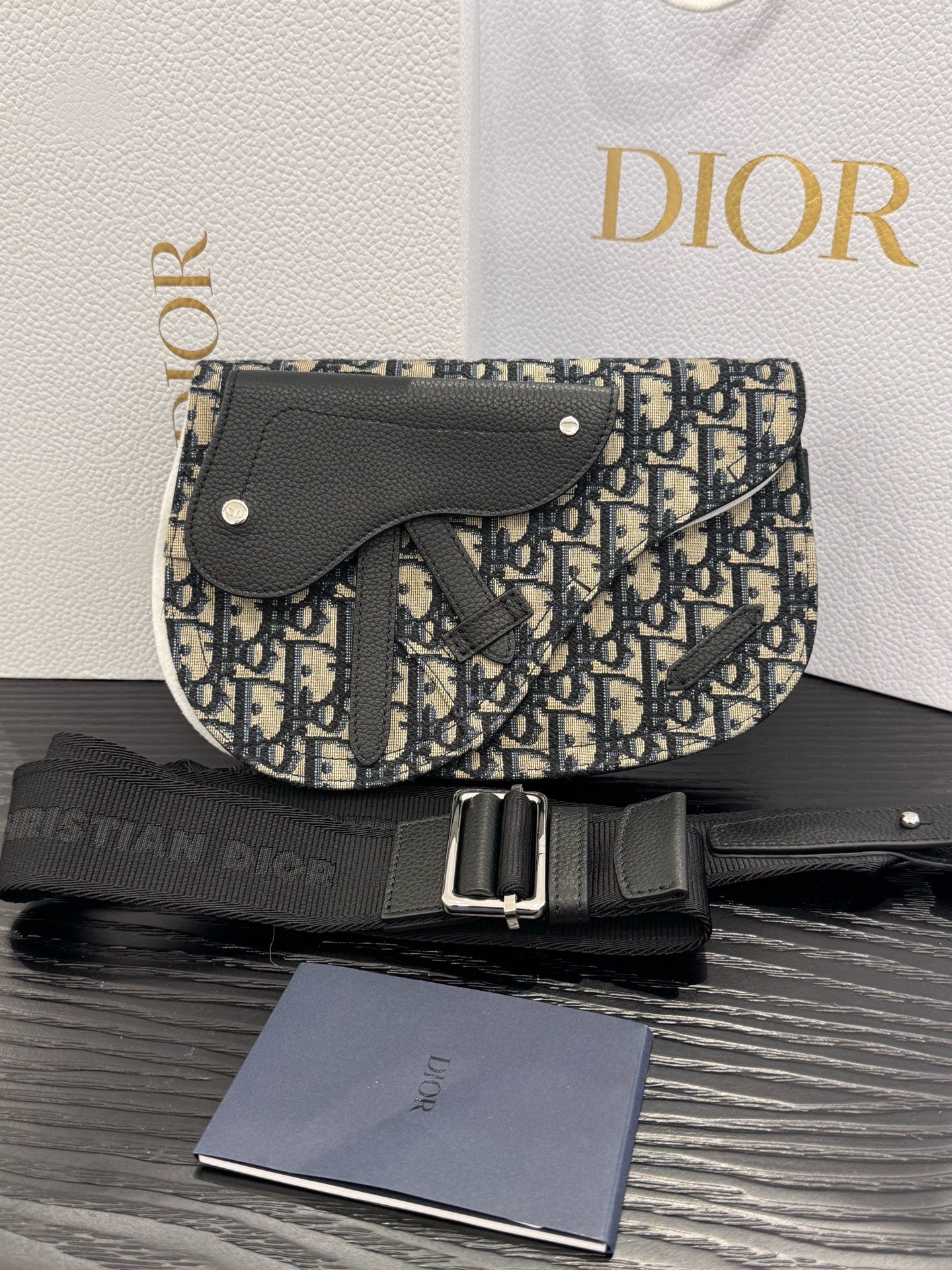 Dior - Saddle Belt Pouch - Dior Oblique jacquard canvas and grained calfskin leather - Multicolour - (small)