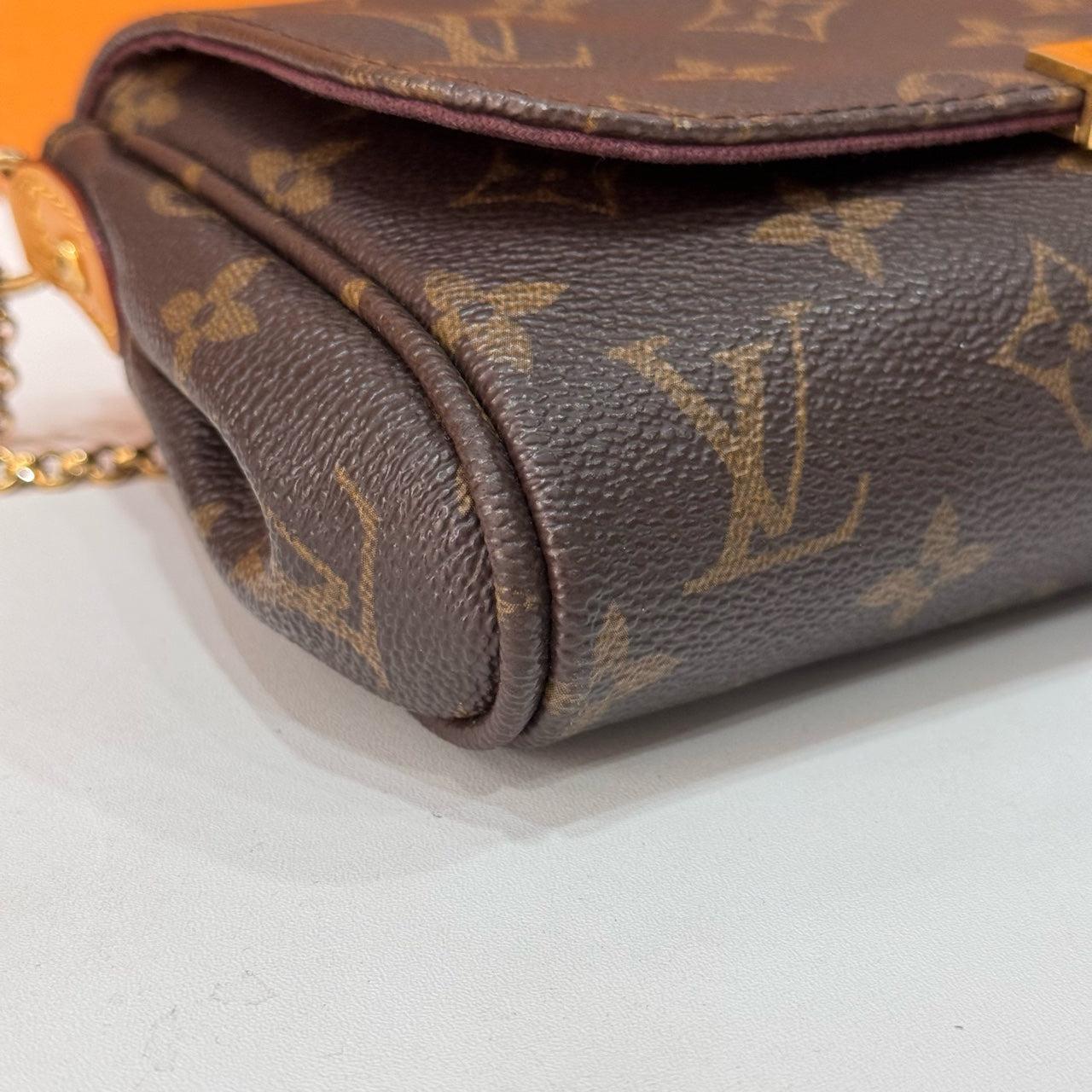 Louis Vuitton - Favorite PM - Monogram coated canvas with natural cowhide leather trim - Brown - (Small)