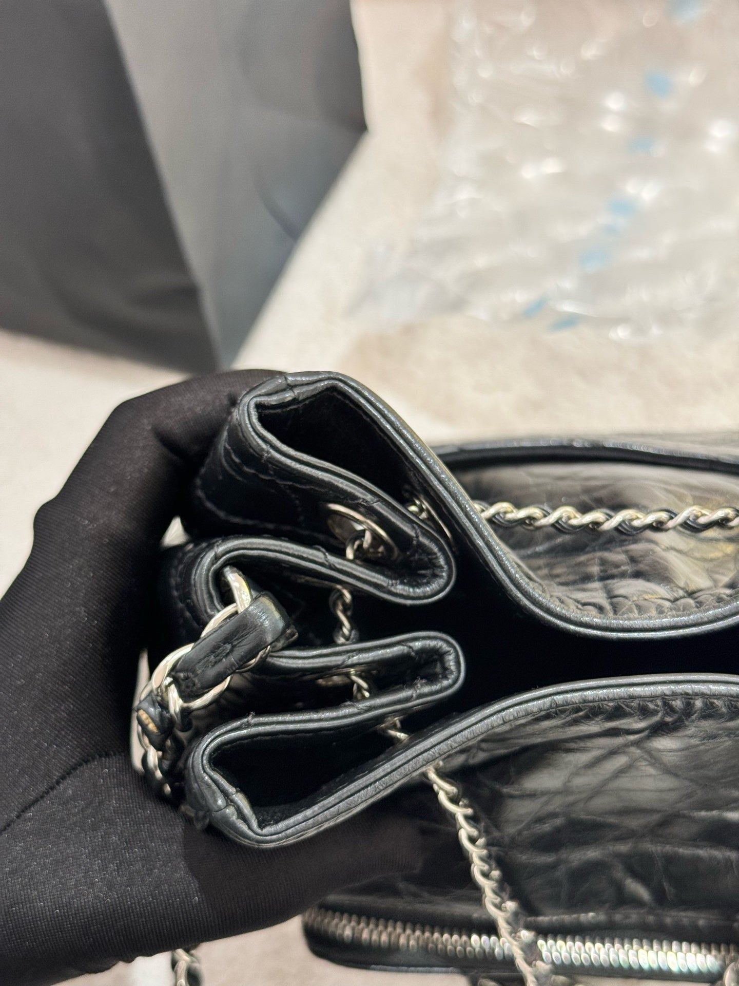 Chanel - Vintage Drawstring Bucket Bag - Crinkled calfskin leather - Black - (mini)