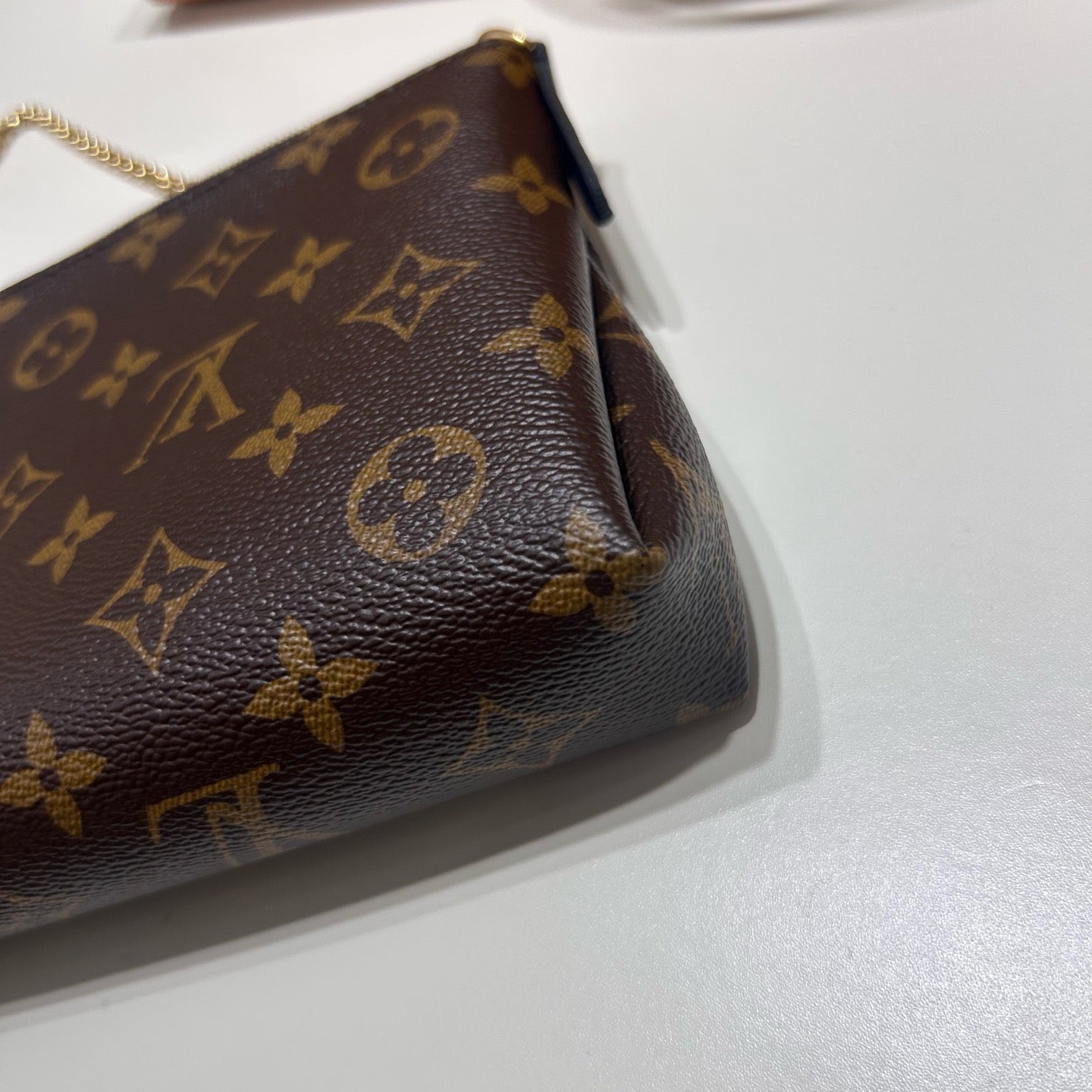 Louis Vuitton - Pochette Felicie WOC - Monogram coated canvas with Vachetta leather trim and leather lining - Brown - (mini)