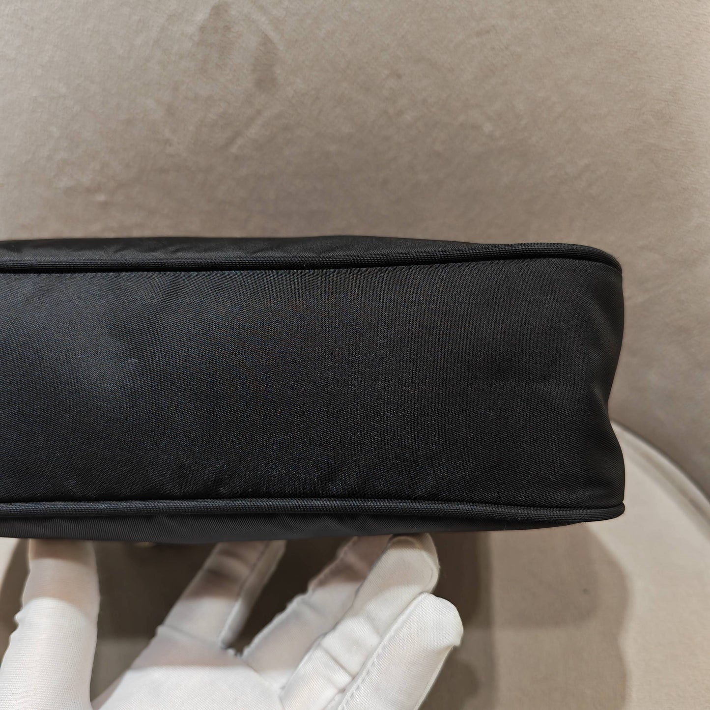 Prada - Re-Edition 2000 Hobo Shoulder Bag - Polyamide - Black - (mini)