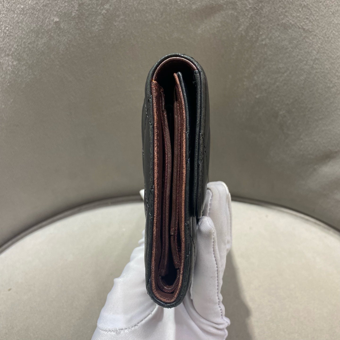 Chanel - Classic Flap Long Wallet - Lambskin leather - Black - (Medium)