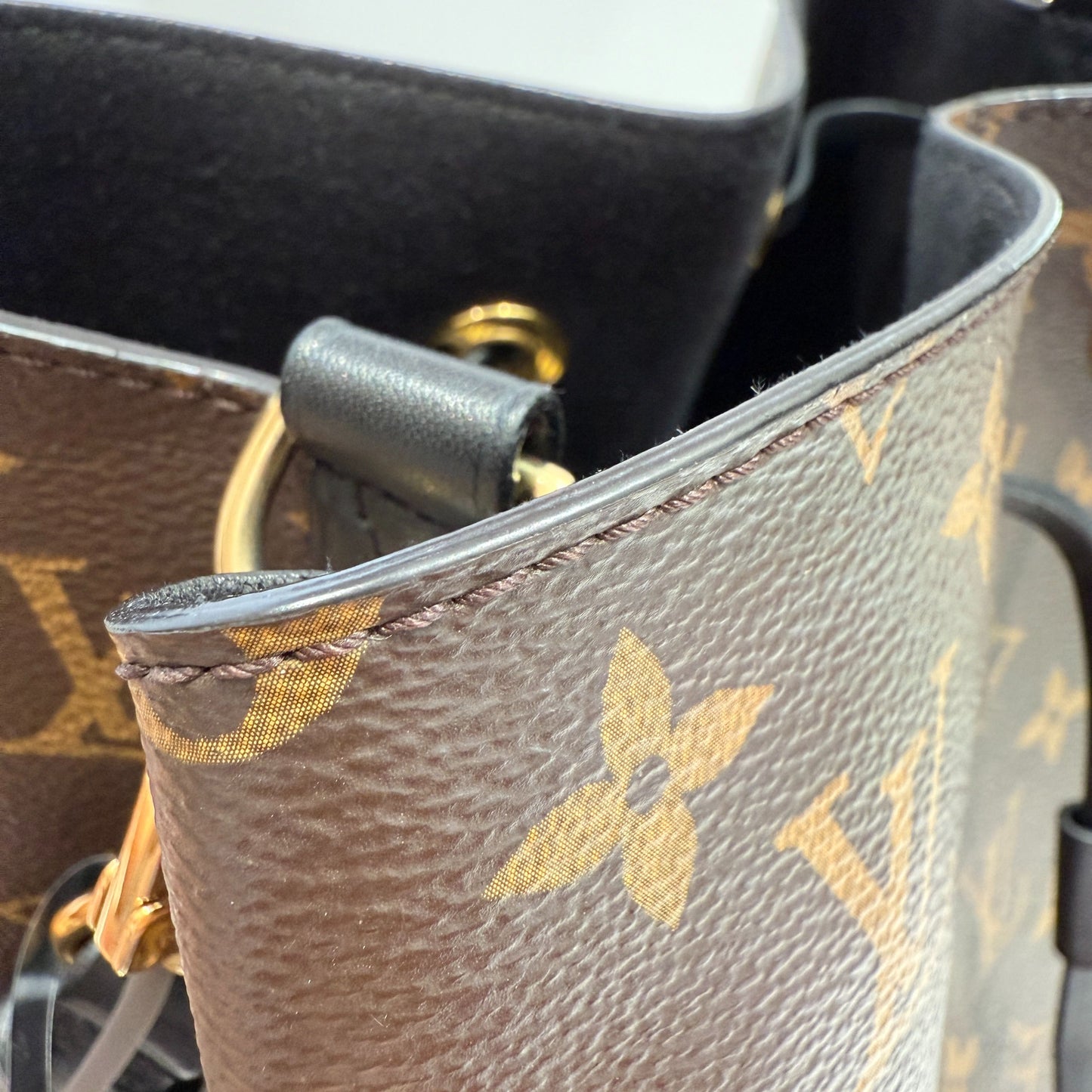 Louis Vuitton - NéoNoé MM - Monogram coated canvas with leather trim - Brown - (medium)