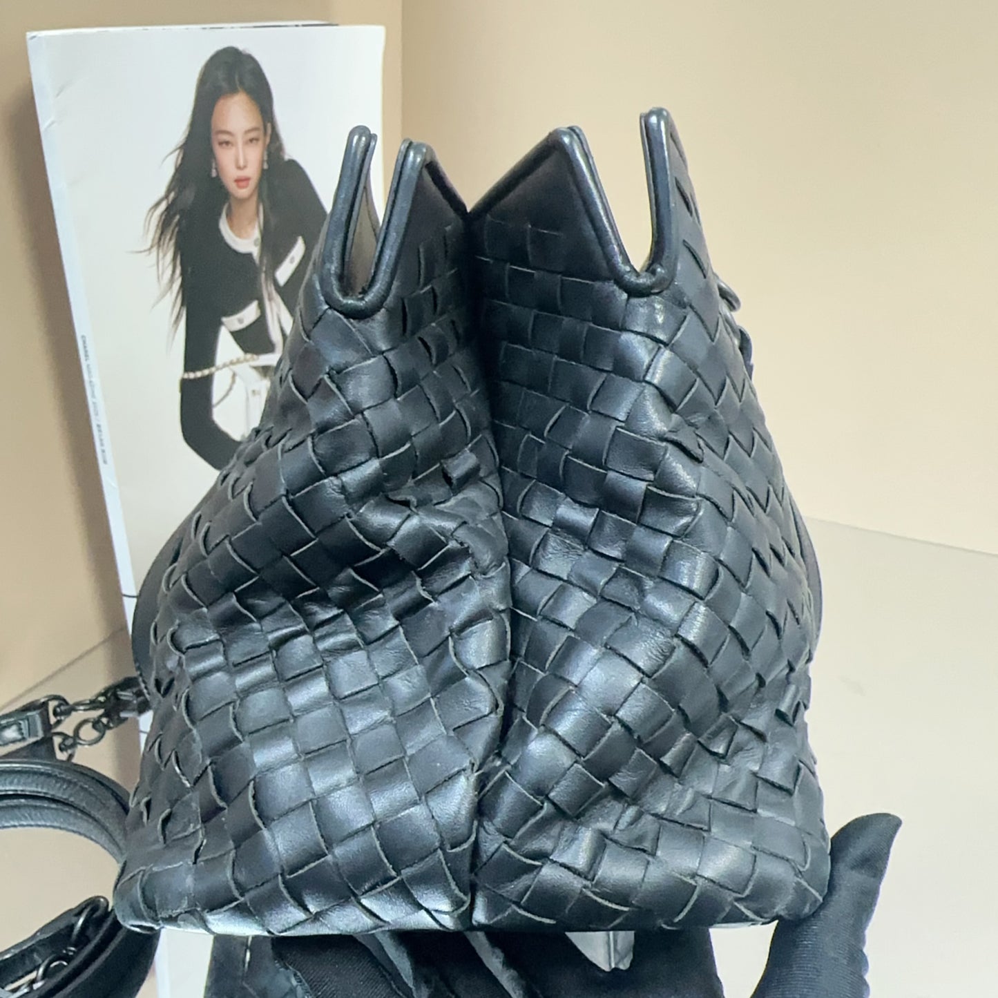 Bottega Veneta - Intrecciato Tote Shoulder Bag - Lambskin leather - Black - (medium)