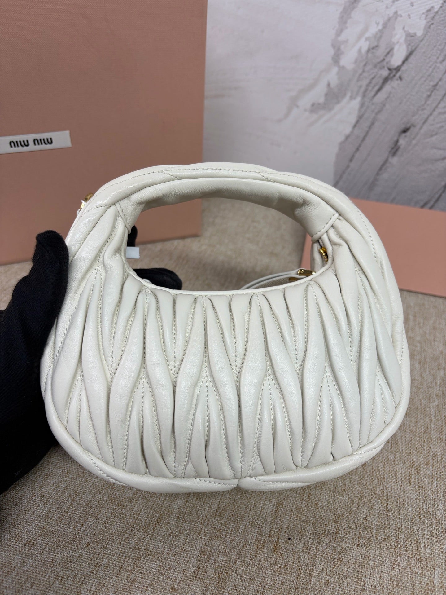 Miu Miu - Wander Matelassé Mini Bag - Lambskin leather - White with Gold-Tone Hardware - (mini)