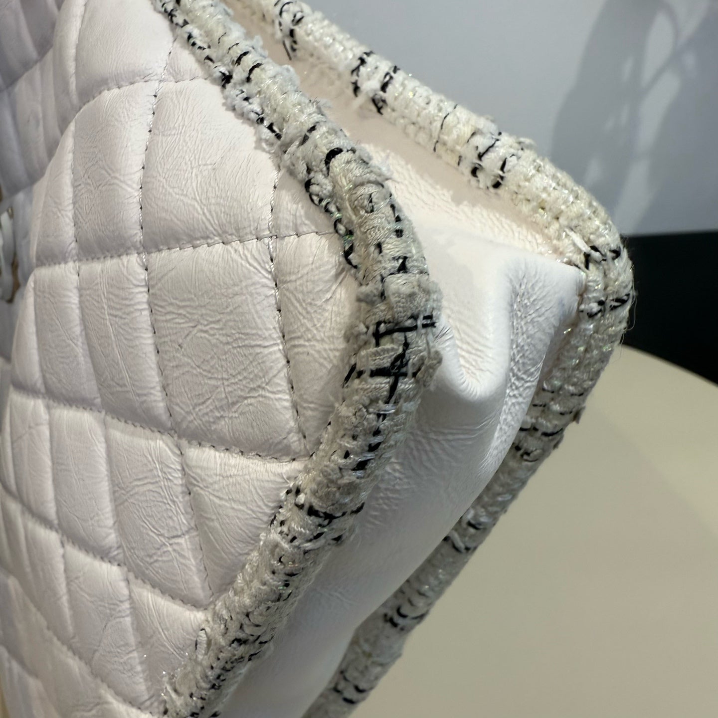 Chanel - Quilted Shopping Tote with Tweed Trim - Cowhide leather - White - (Small)