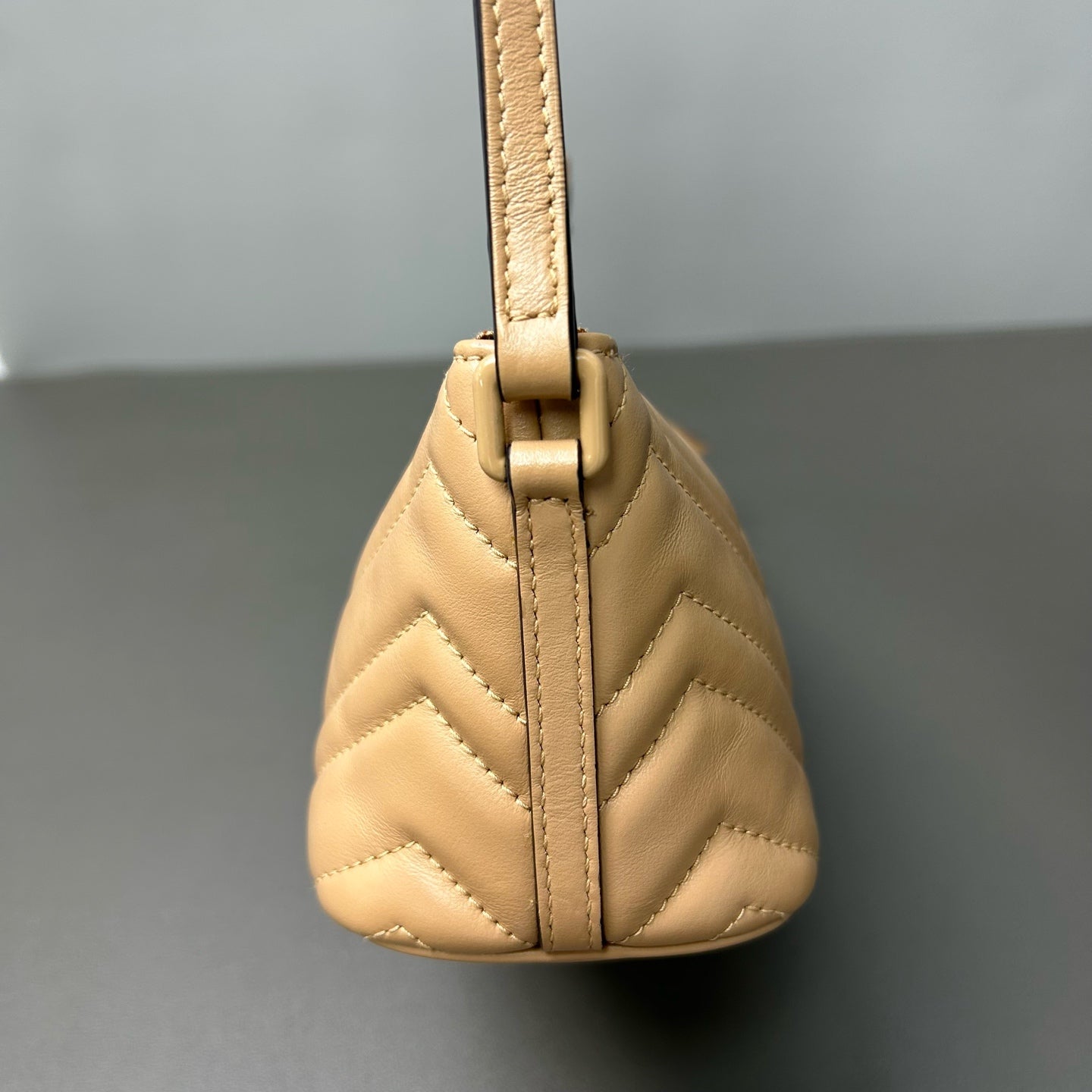Gucci - GG Marmont Shoulder Bag - Leather - Beige - (Small)
