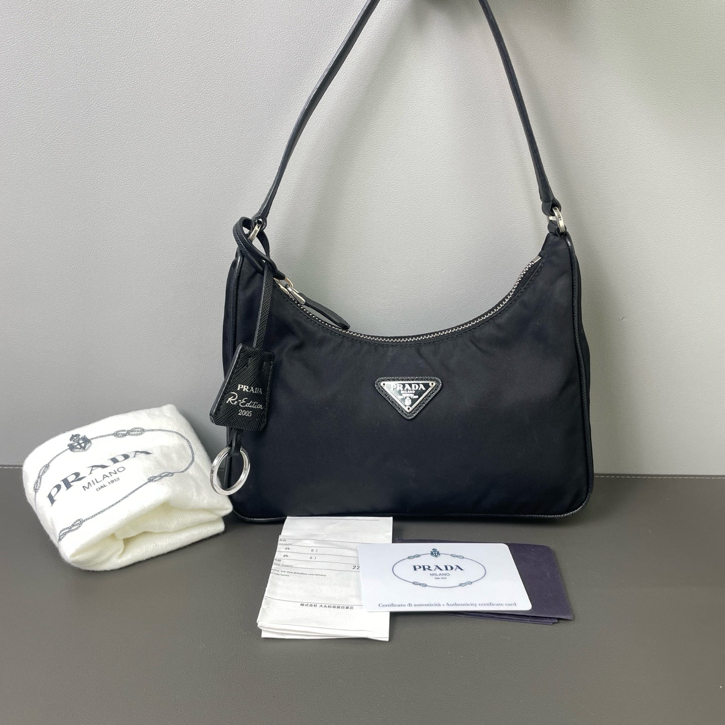 Prada - Re-Edition 2005 Nylon Shoulder Bag - Nylon and Leather - Black - (mini)