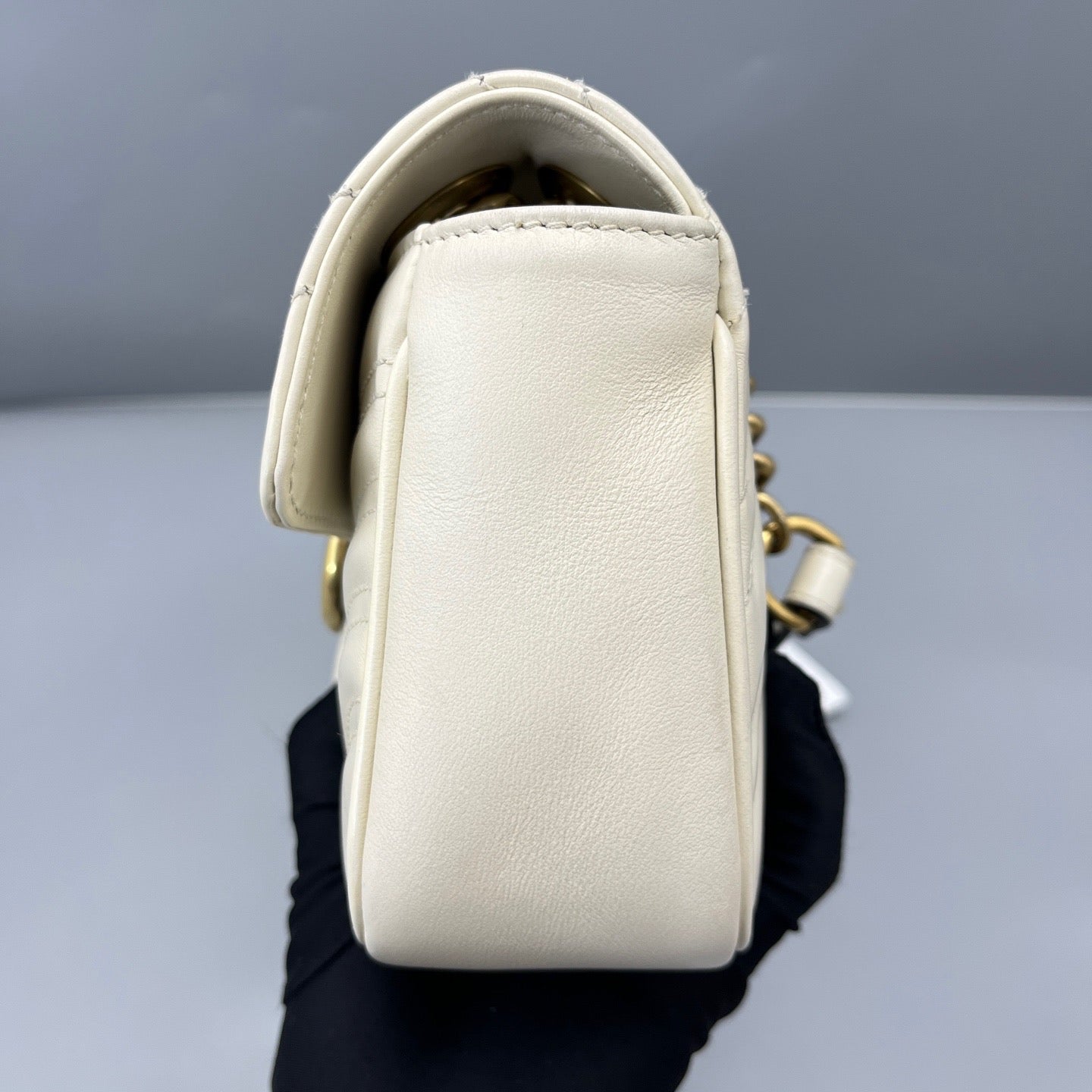 Gucci - GG Marmont Matelassé Shoulder Bag 22 - Leather - White - (Small)