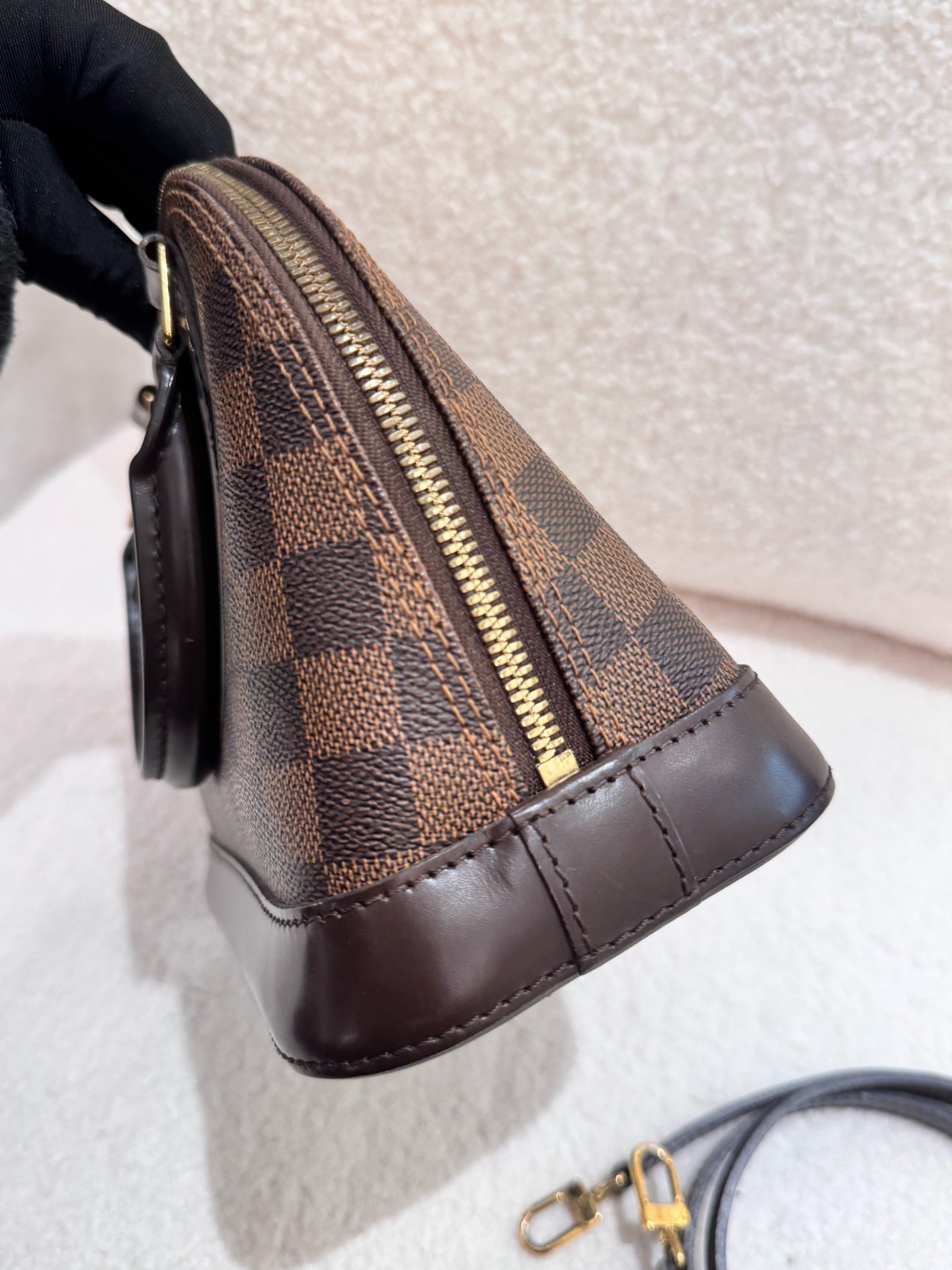 Louis Vuitton - Alma BB - Damier Ebene coated canvas with smooth leather trim - Brown - (mini)