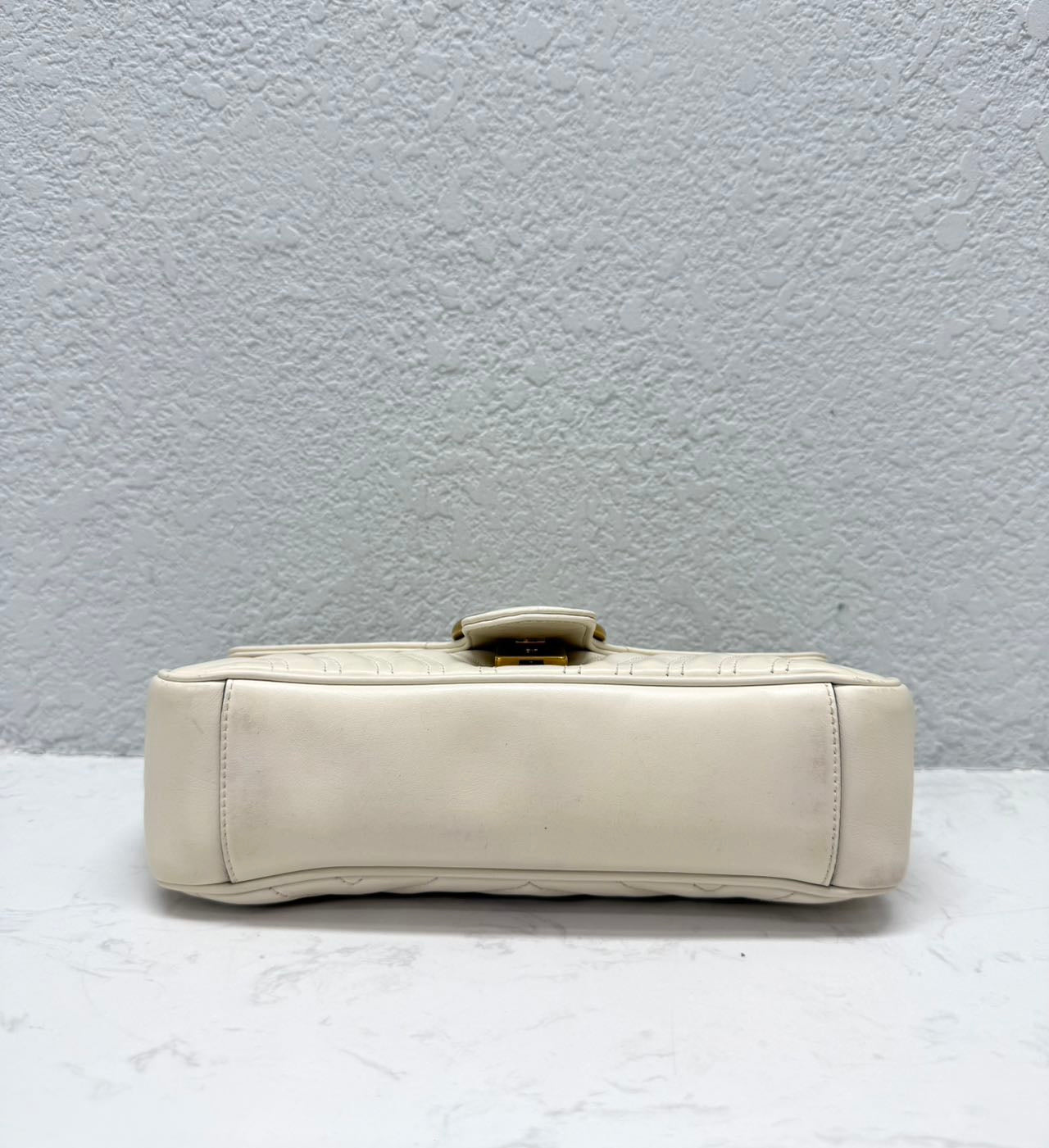 Gucci - GG Marmont Shoulder Bag - Leather - White with Gold-Tone Hardware - (medium)
