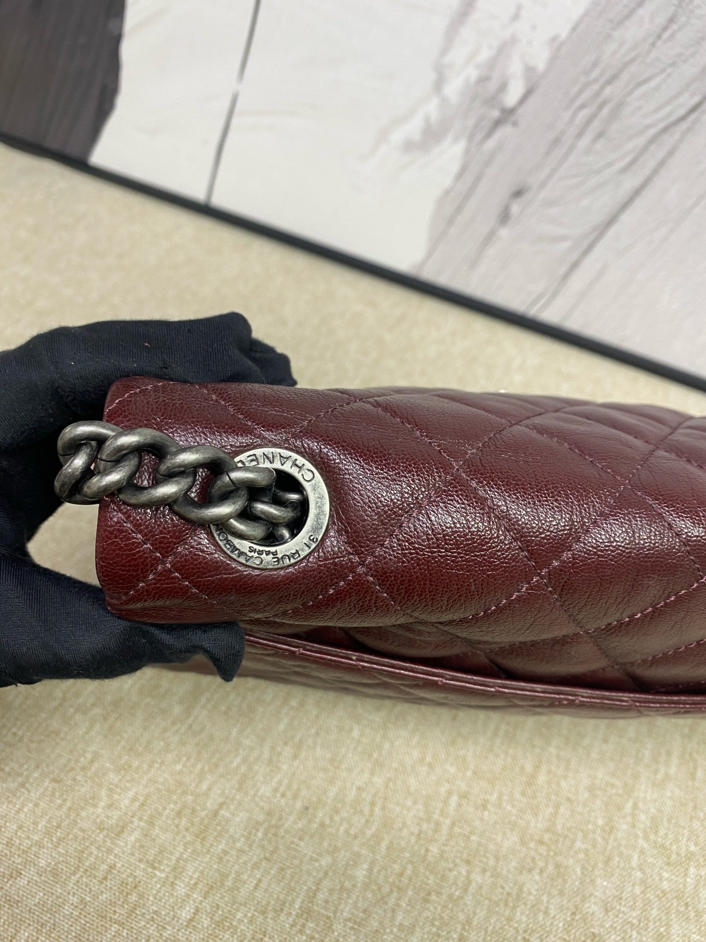 Chanel - Mumbai Collection Palace Buckle Flap Bag - Oiled wax leather - Burgundy - (Medium)