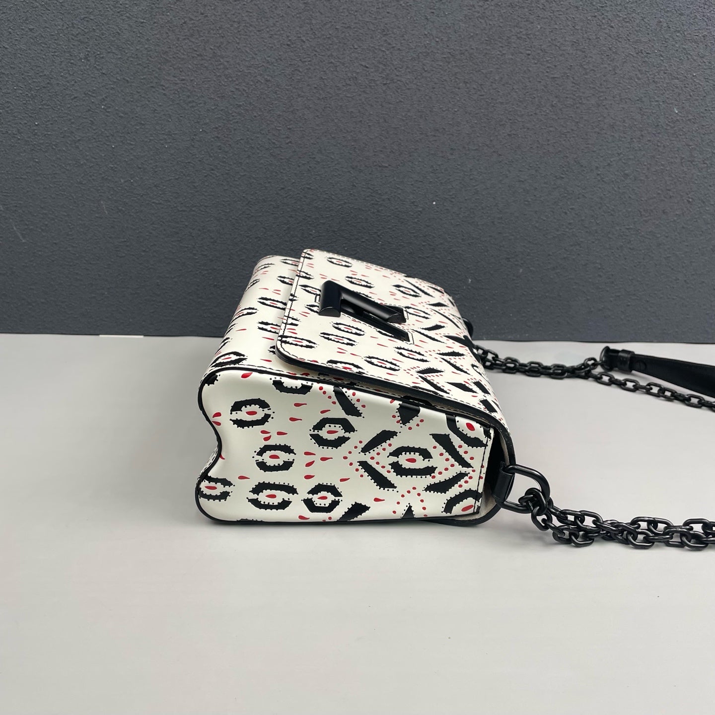 Louis Vuitton - Twist Chain Bag - Leather - White - (Medium)