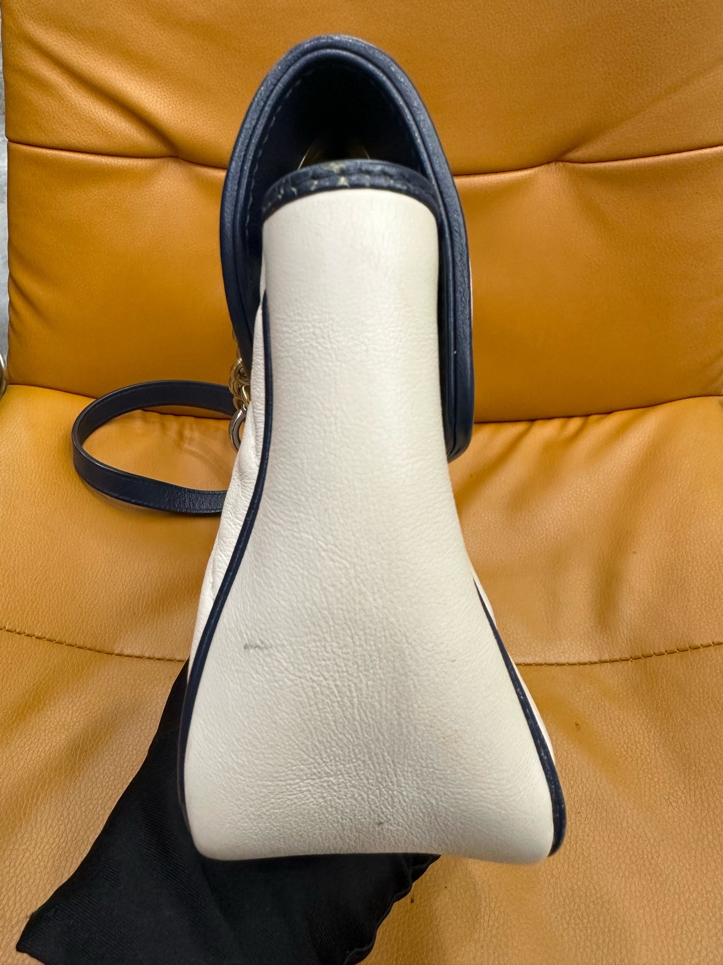 Gucci - GG Marmont Matelassé Shoulder Bag - Leather - White - (medium)