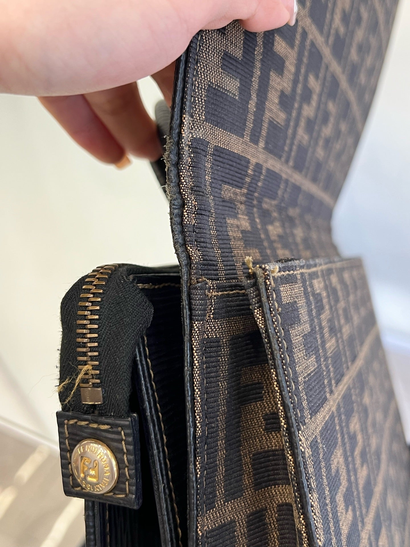Fendi - Vintage Double-Sided Zucca Shoulder Bag - Zucca canvas and textured leather - Brown - (small)