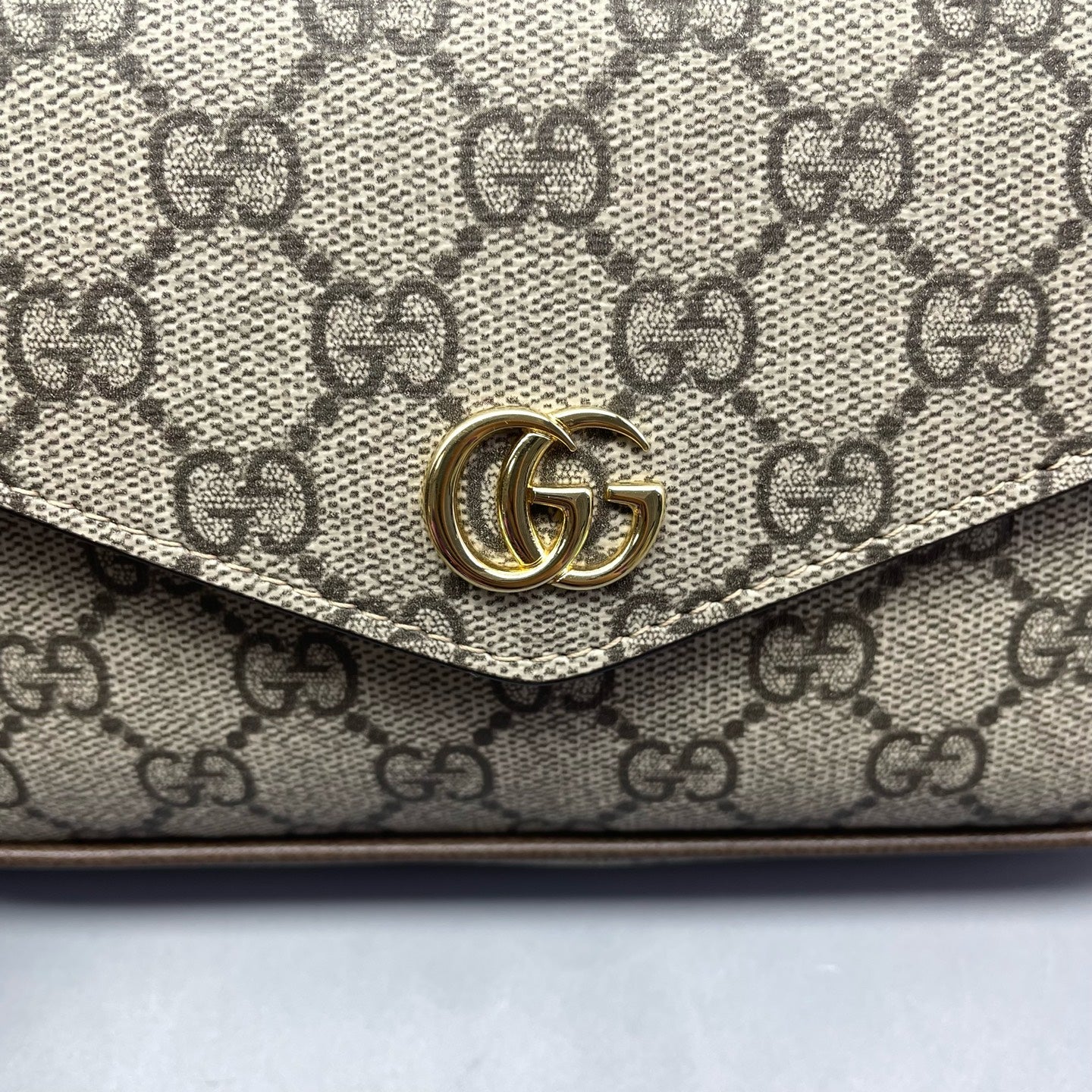 Gucci - Ophidia GG Supreme Envelope Bag - GG Supreme coated canvas with leather trim - Beige and Ebony with Red and Green Web - (mini)