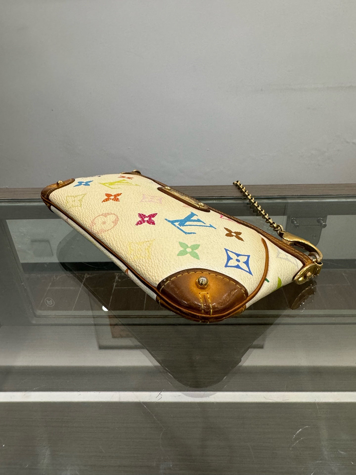 Louis Vuitton - Pochette Accessoires Monogram Multicolor - Monogram Multicolor coated canvas with Vachetta leather trim and Alcantara lining - White - (mini)