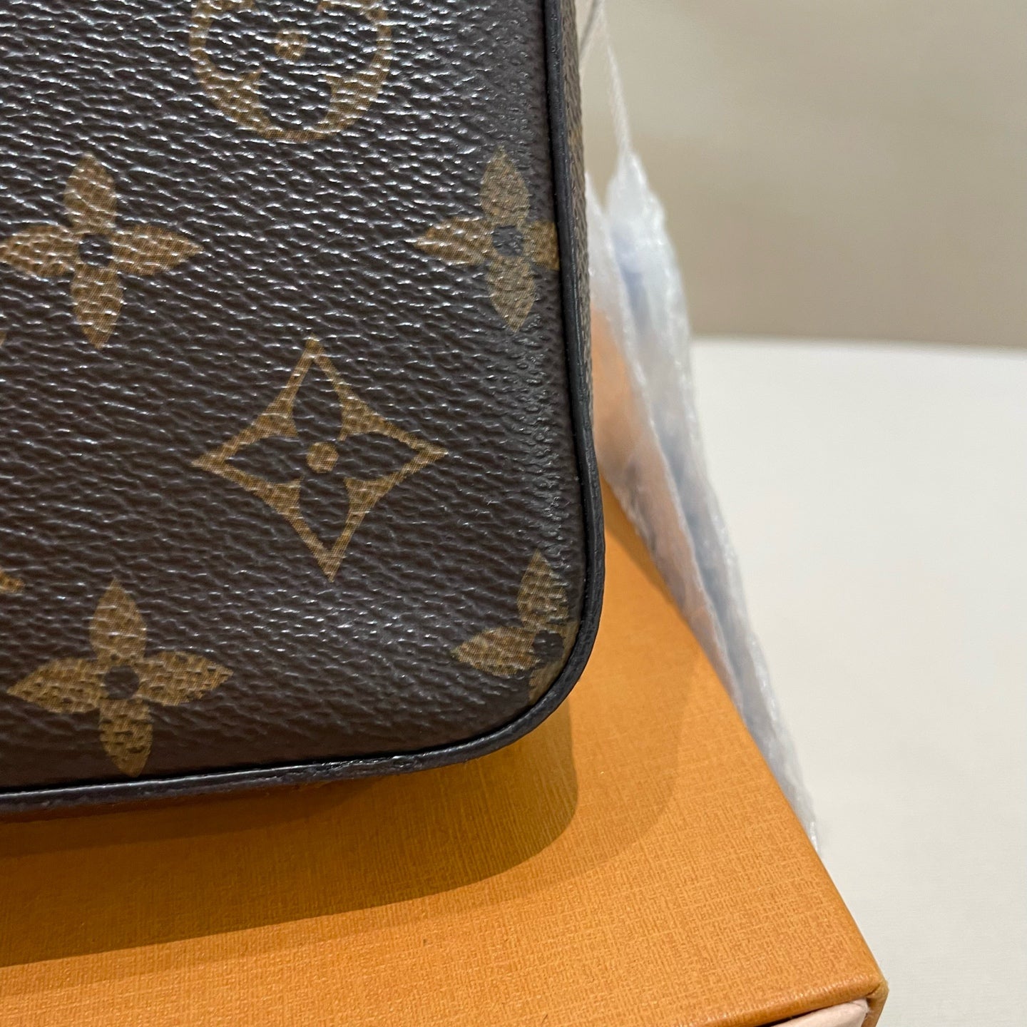 Louis Vuitton - Pochette Félicie - Monogram coated canvas with grained leather trim and interior - Brown - (mini)