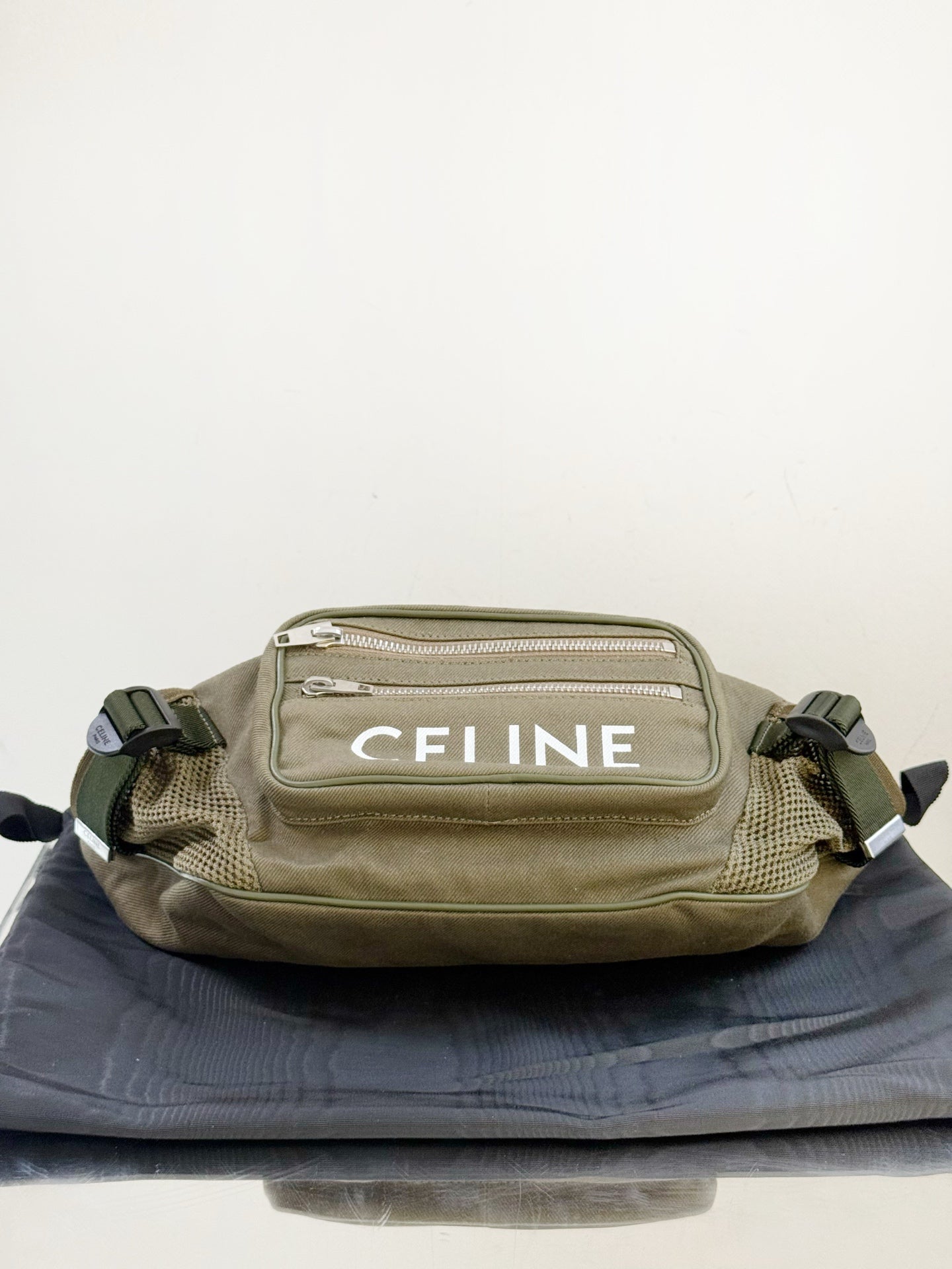 Celine - Trekking Belt Bag - Polyamide - Green - (medium)