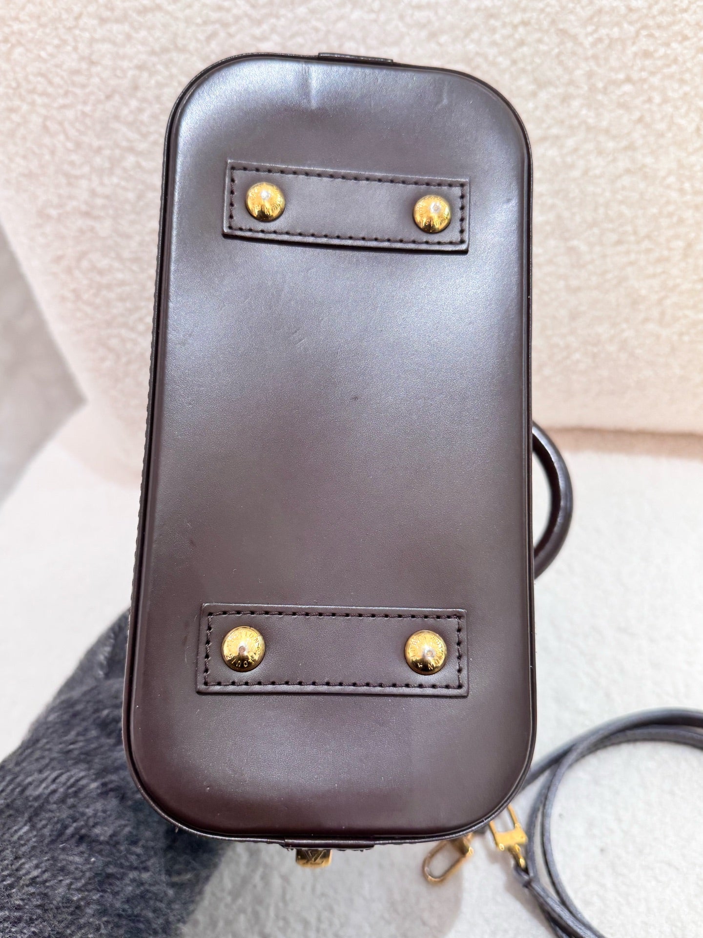 Louis Vuitton - Alma BB - Damier Ebene coated canvas with smooth leather trim - Brown - (mini)