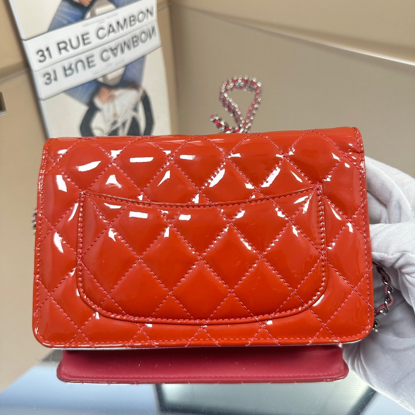Chanel - Wallet on Chain (WOC) - Patent leather - Vibrant Orange-Red with Pink accents - (Mini)