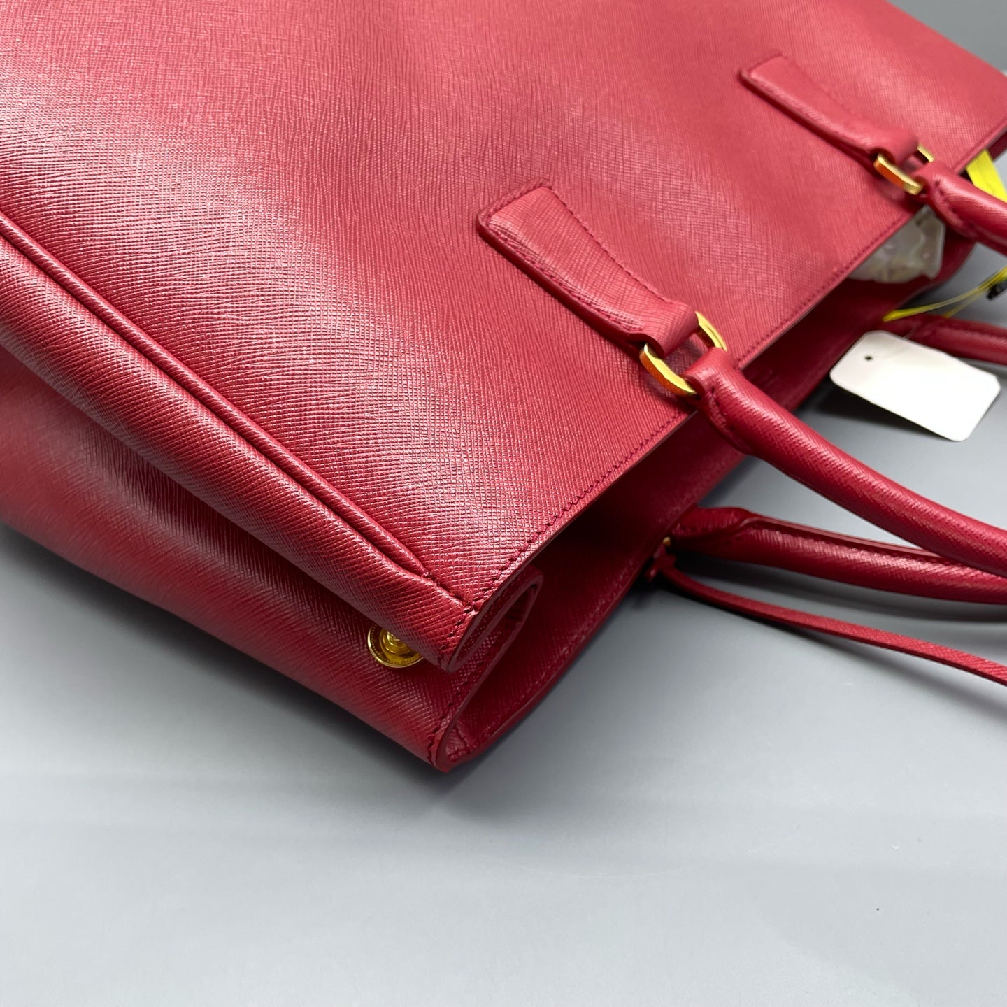 Prada - Saffiano Lux Tote - Saffiano leather - Red - (Large)