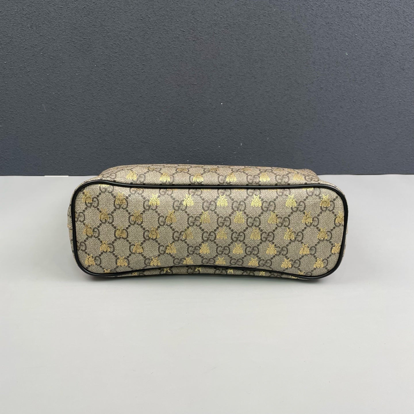 Gucci - GG Supreme Bee Tote - GG Supreme canvas with leather trim - Beige - (Medium)