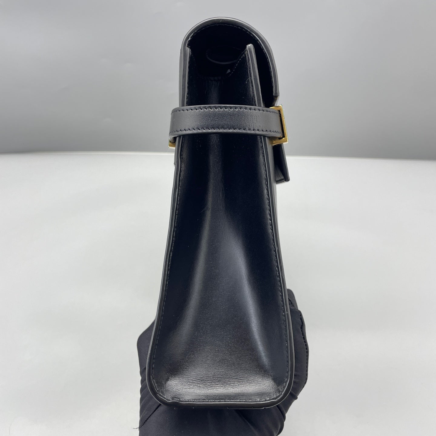 Saint Laurent - Manhattan - Smooth calfskin leather - Black - (medium)