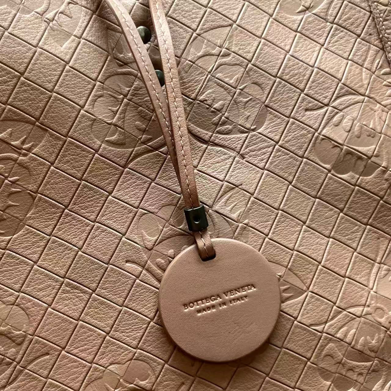 Bottega Veneta - Checkered Butterfly Embossed Tote - Leather - Pink - (large)