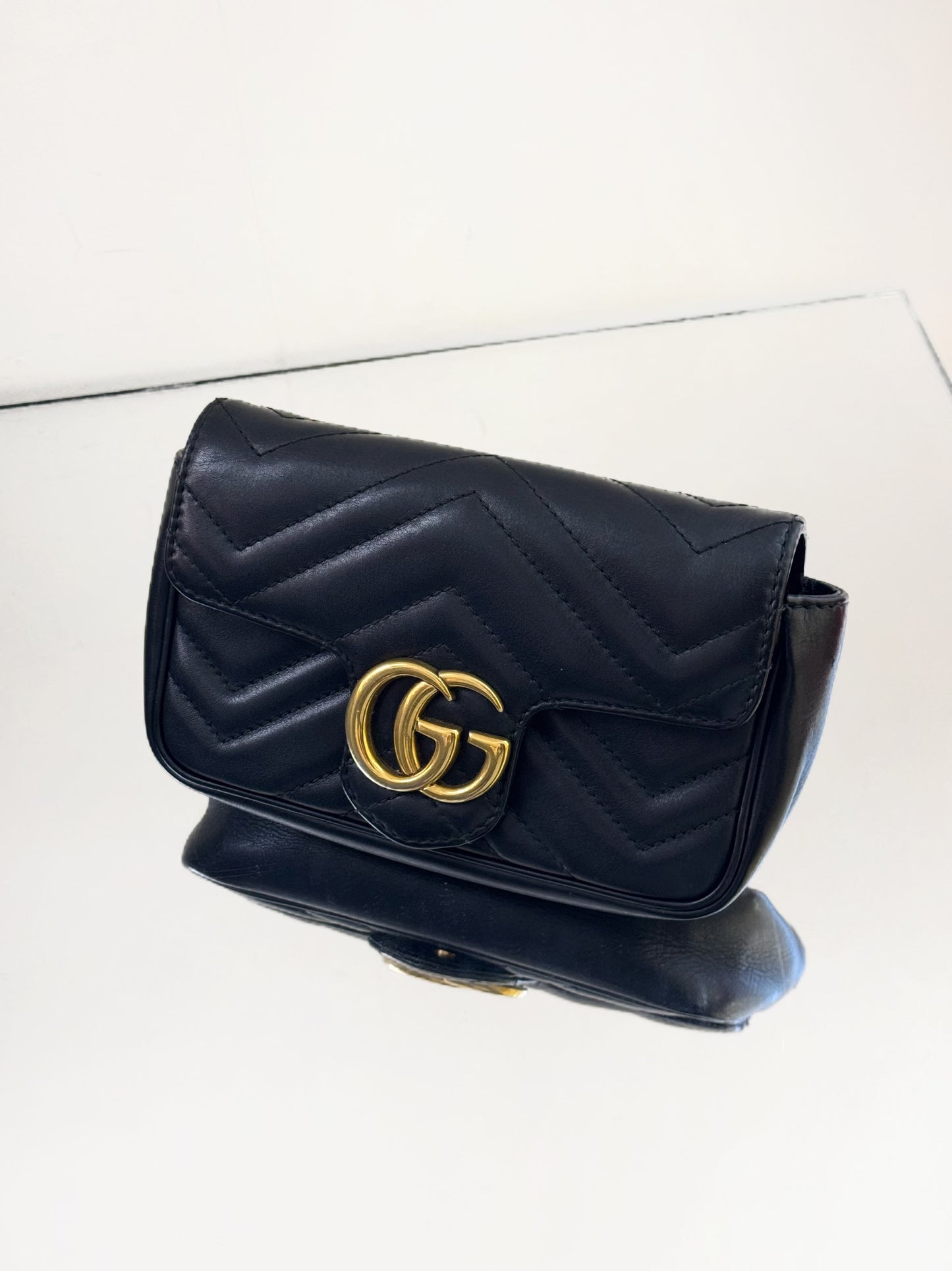 Gucci - GG Marmont Matelassé Super Mini Shoulder Bag - Leather - Black - (mini)