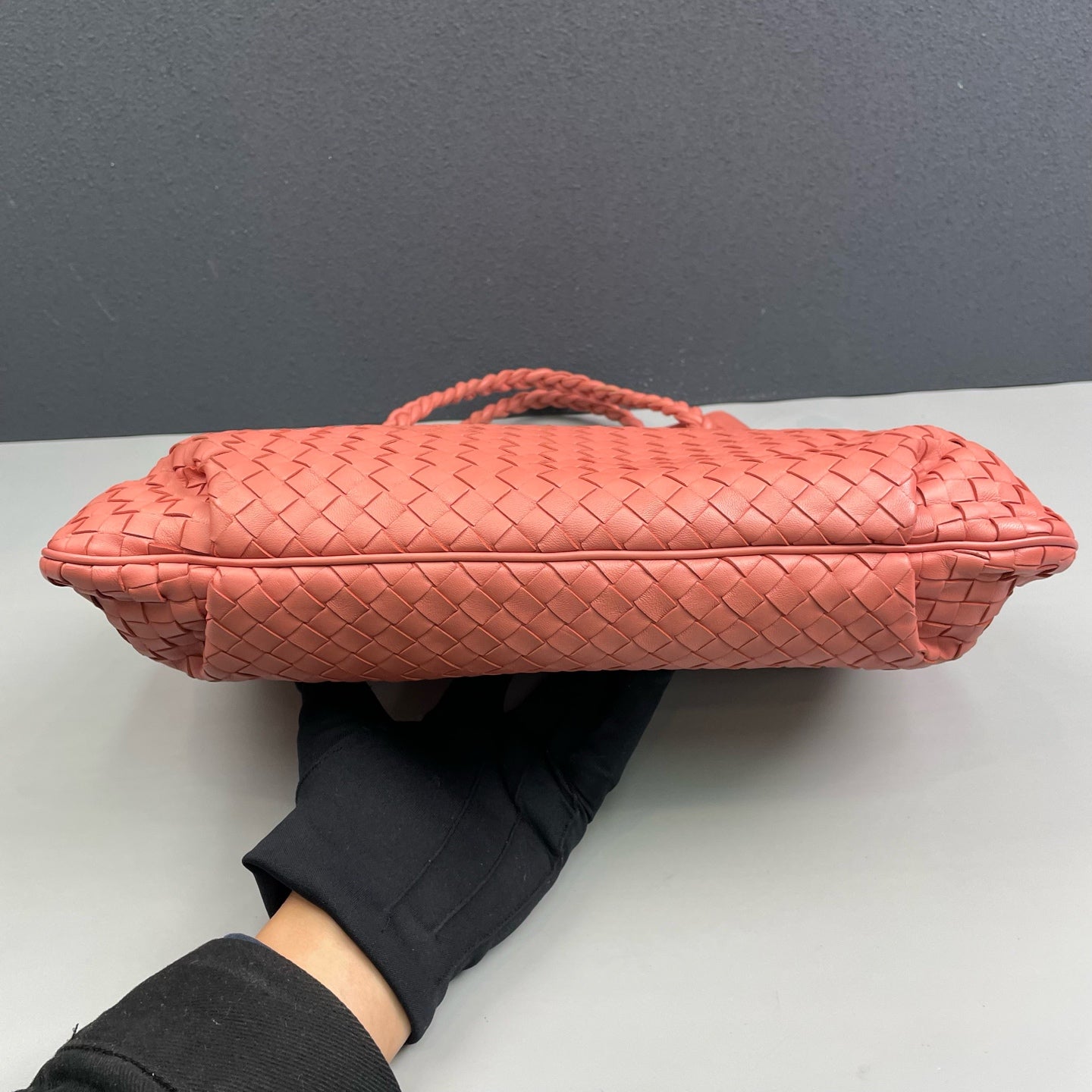 Bottega Veneta - Intrecciato Tote Bag - Leather - Pink - (Large)