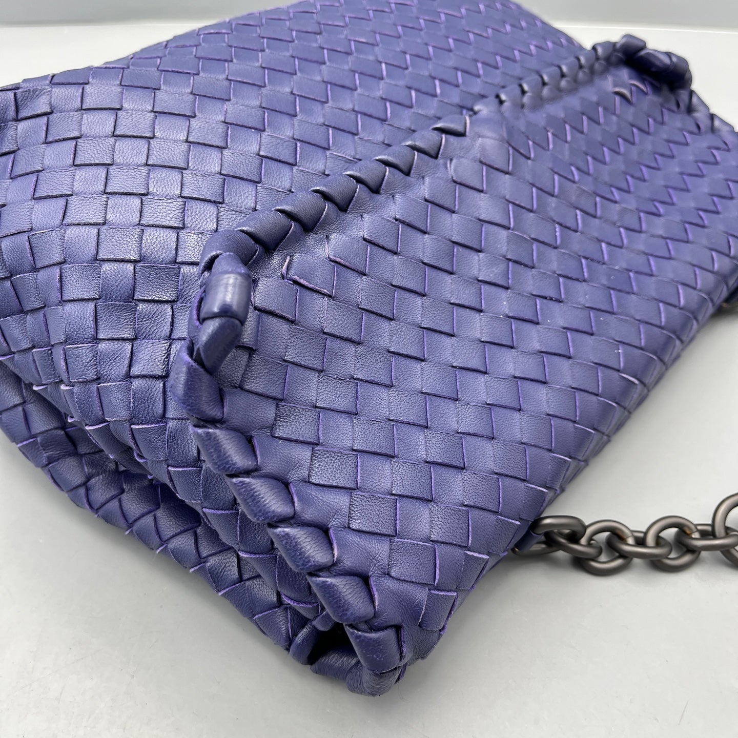 Bottega Veneta - Intrecciato Flap Shoulder Bag - Leather - Purple - (Medium)