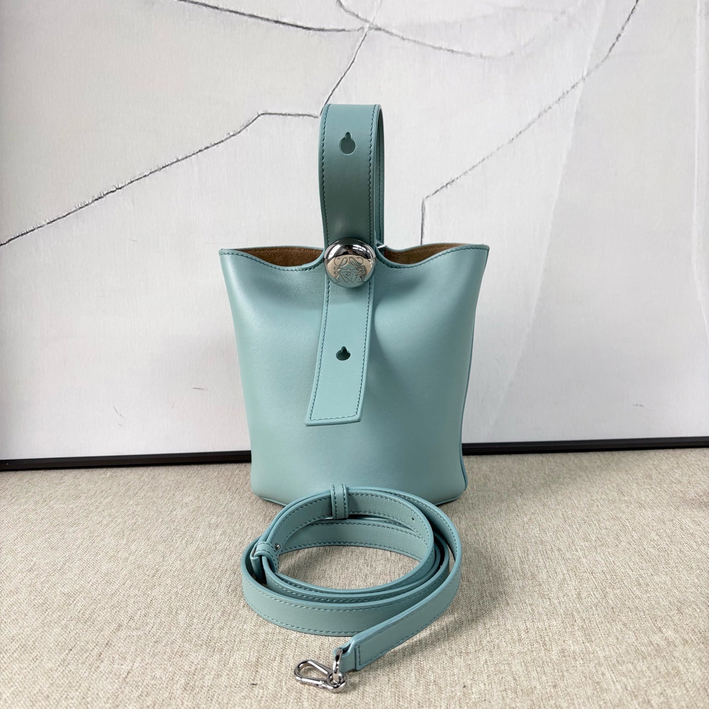Loewe - Pebble Bucket Bag - Smooth calfskin leather - Light Blue - (mini)