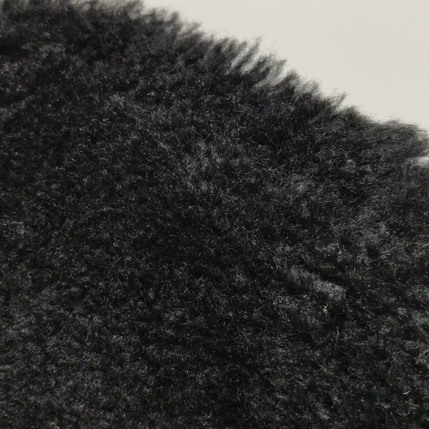 Prada - Re-Edition 2000 Shoulder Bag - Shearling wool - Black - (small)