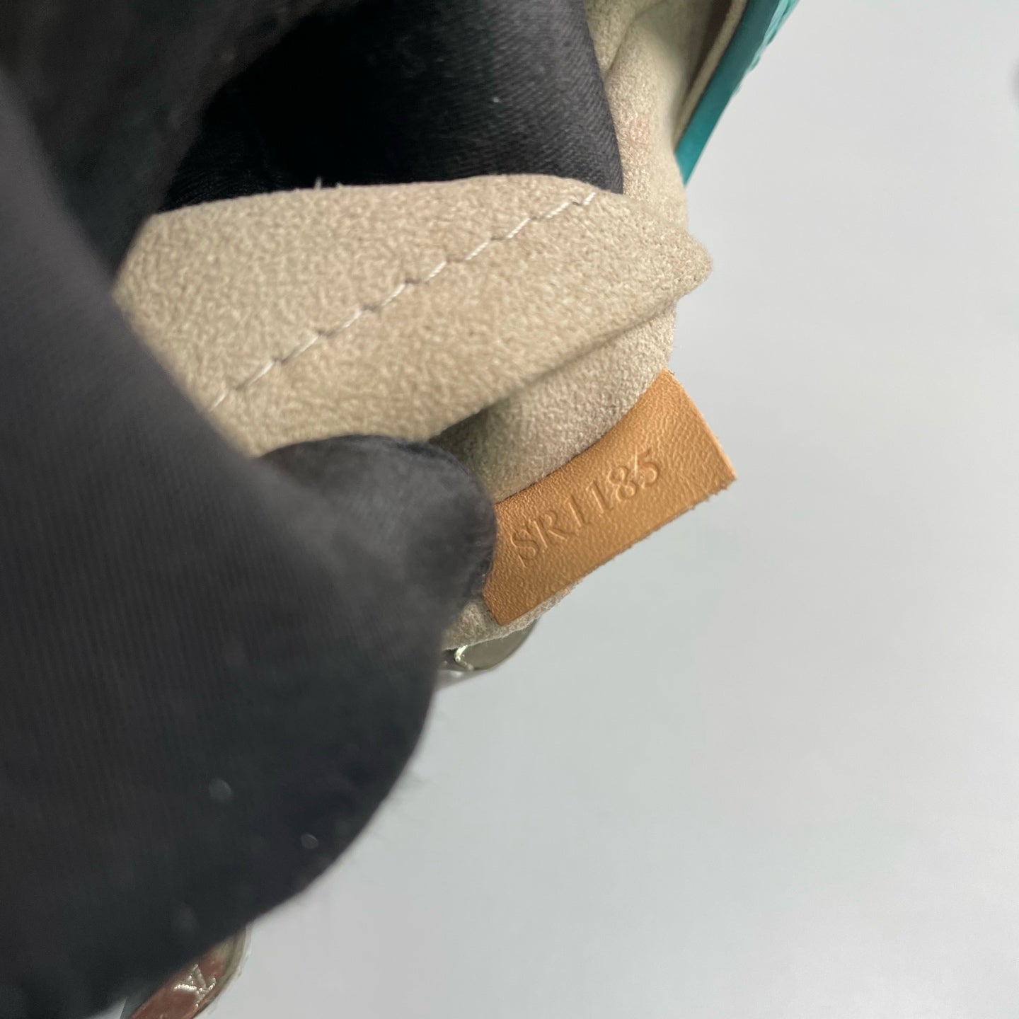 Louis Vuitton - Twist Bag (Small) - Epi leather - Teal with Silver-Tone Hardware - (Small)