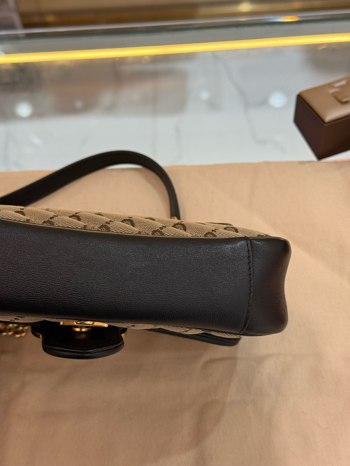 Gucci - GG Marmont 22 - Canvas with leather trim - Beige and Black with Gold-Tone Hardware - (mini)