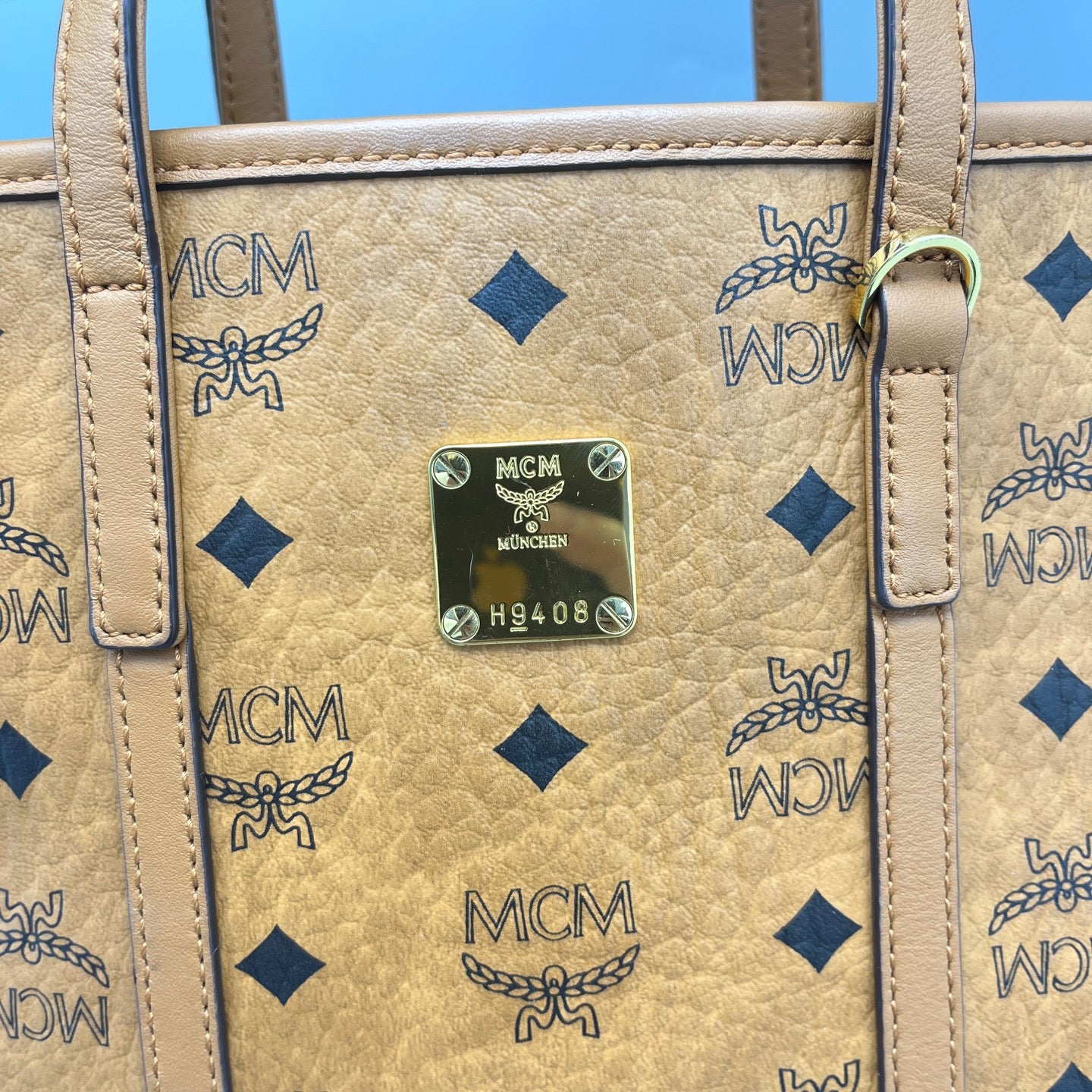 MCM - Mini Basket Tote - Visetos coated canvas with leather trim - Cognac - (mini)