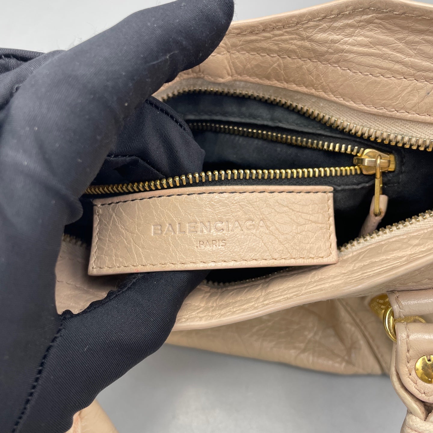 Balenciaga - Classic City Mini - Crinkled lambskin leather - Beige with Gold-Tone Hardware - (mini)
