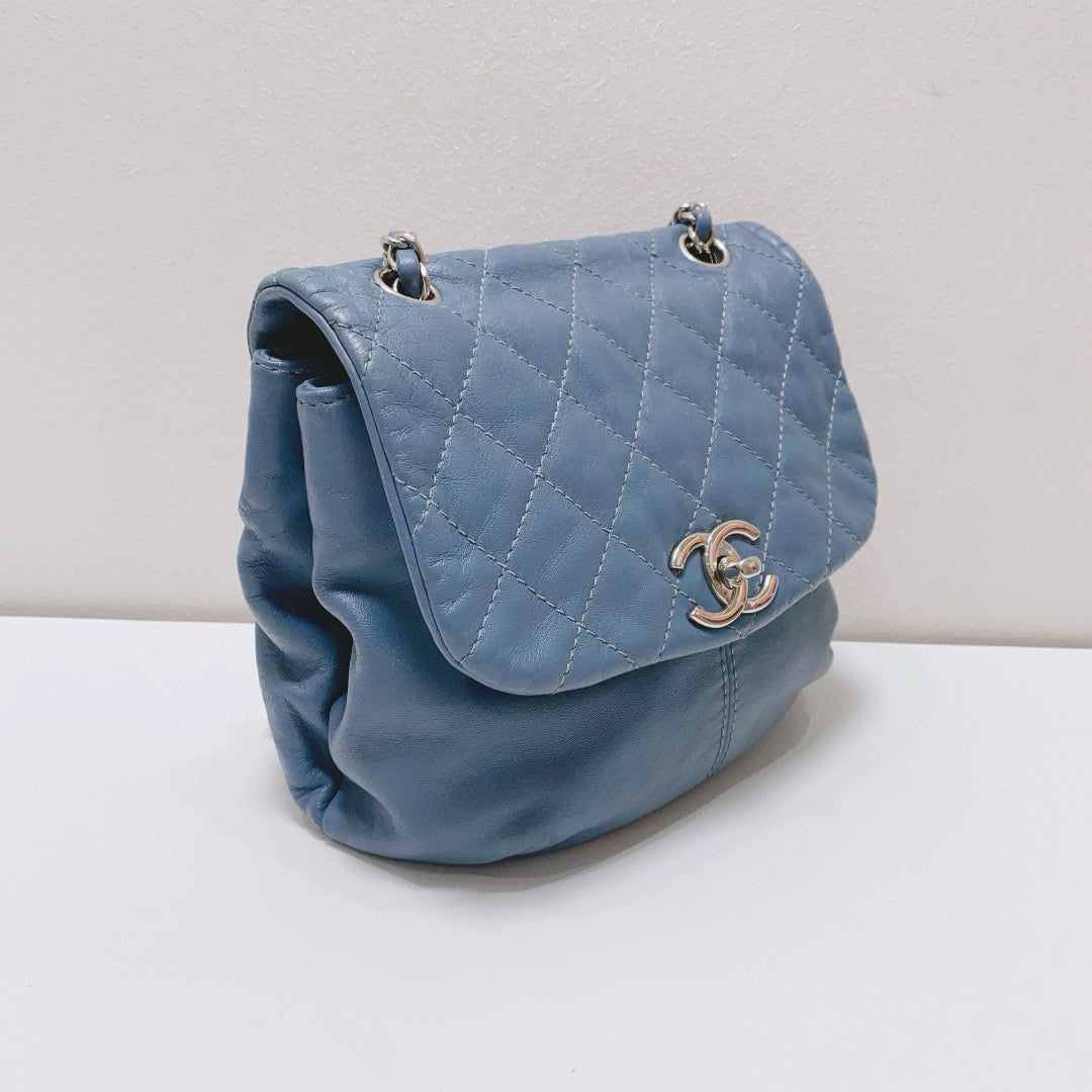 Chanel - Quilted Dumpling Flap Bag - Lambskin leather - Hazy Blue with Silver-Tone Hardware - (mini)