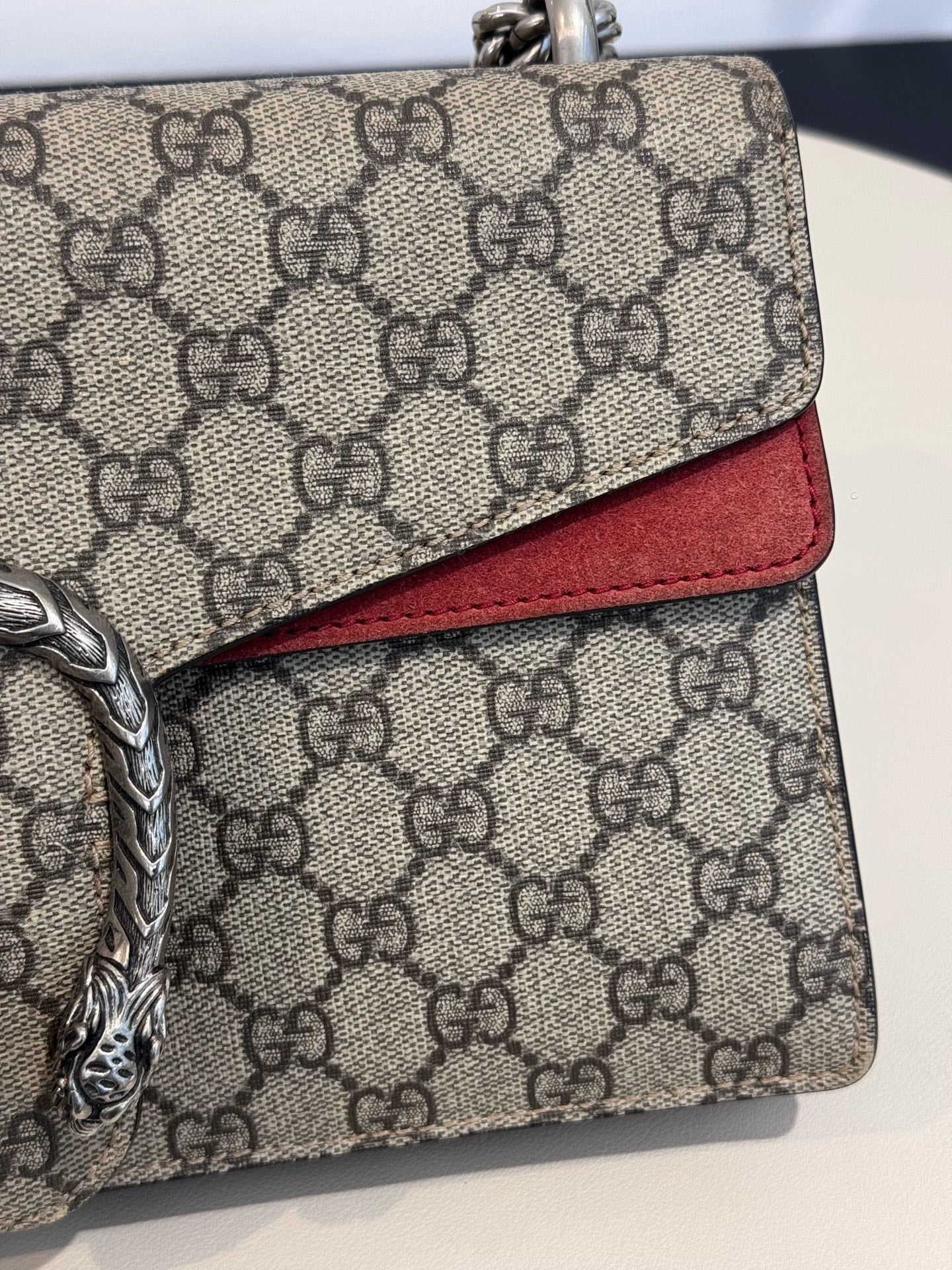 Gucci - Dionysus Medium Shoulder Bag - GG Supreme canvas and suede - Beige with Red accents - (Medium)