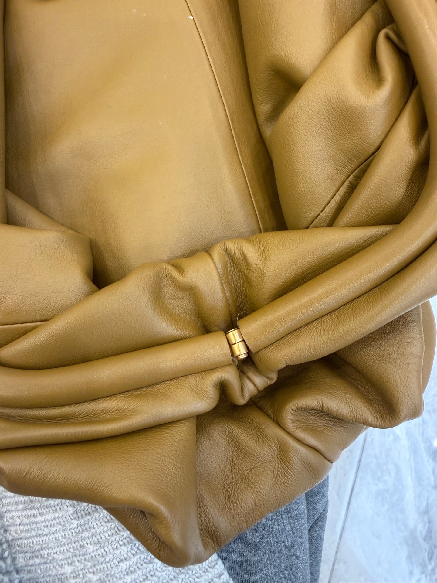 Bottega Veneta - The Pouch - Leather - Camel - (large)