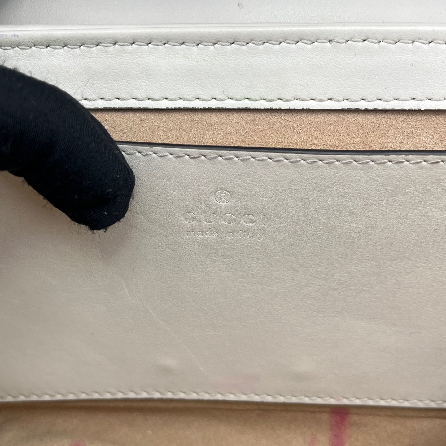 Gucci - GG Marmont Matelassé Small Shoulder Bag - Leather - White - (mini)