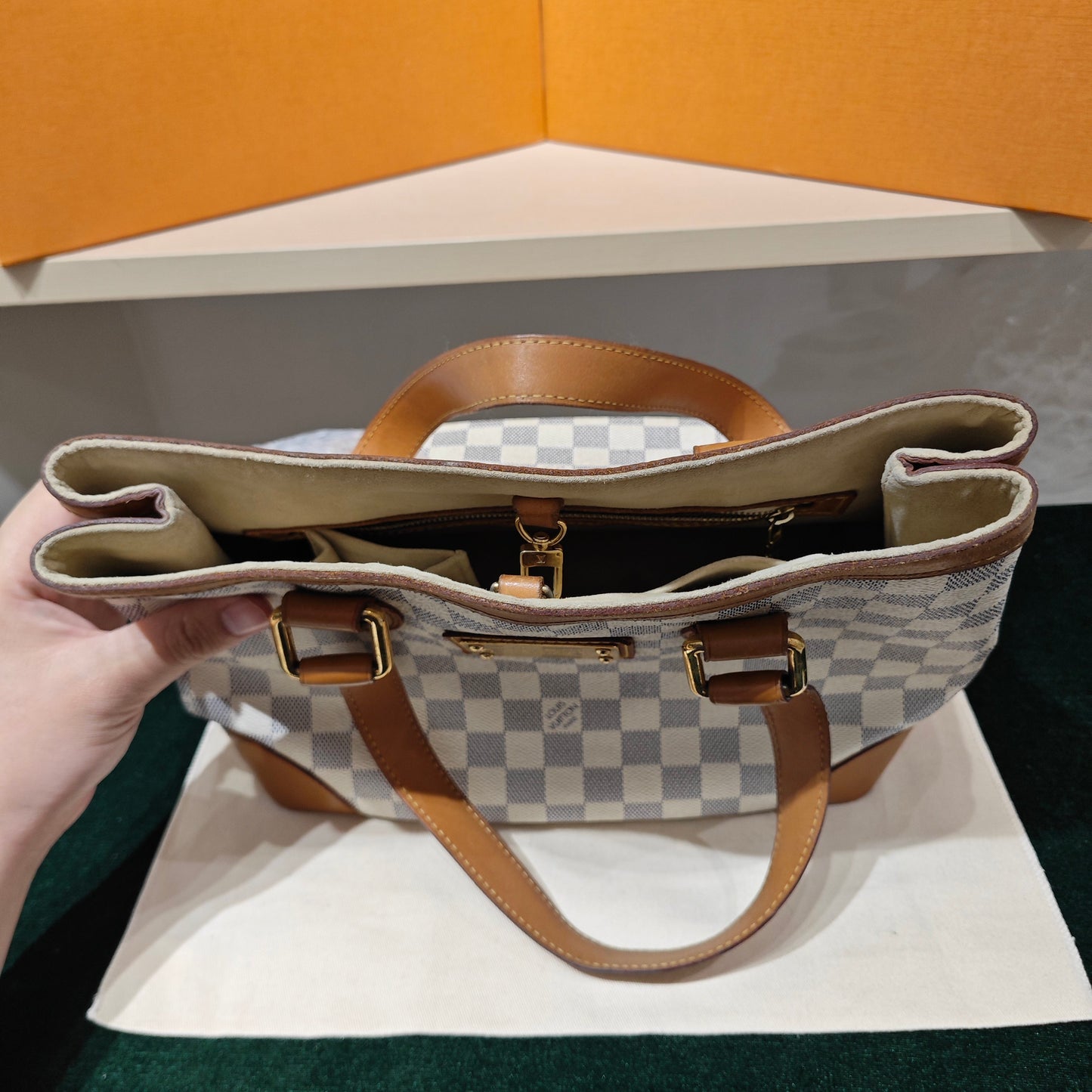 Louis Vuitton - Saleya MM (estimated) - Damier Azur coated canvas with Vachetta leather trim - White - (Medium)
