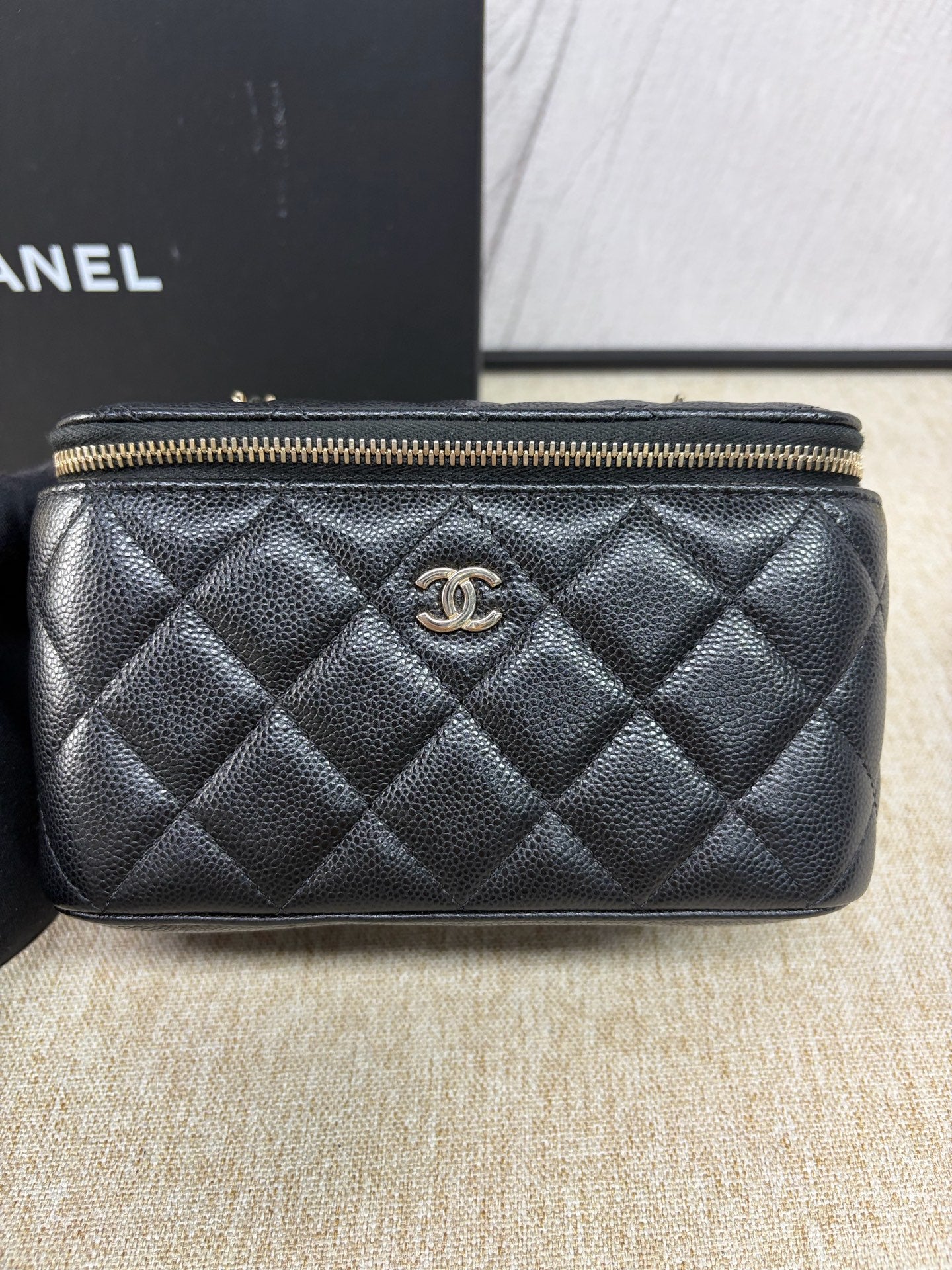 Chanel - Classic Long Vanity With Chain (AP1341-B10583-C3906) - Grained calfskin leather - Black - (mini)