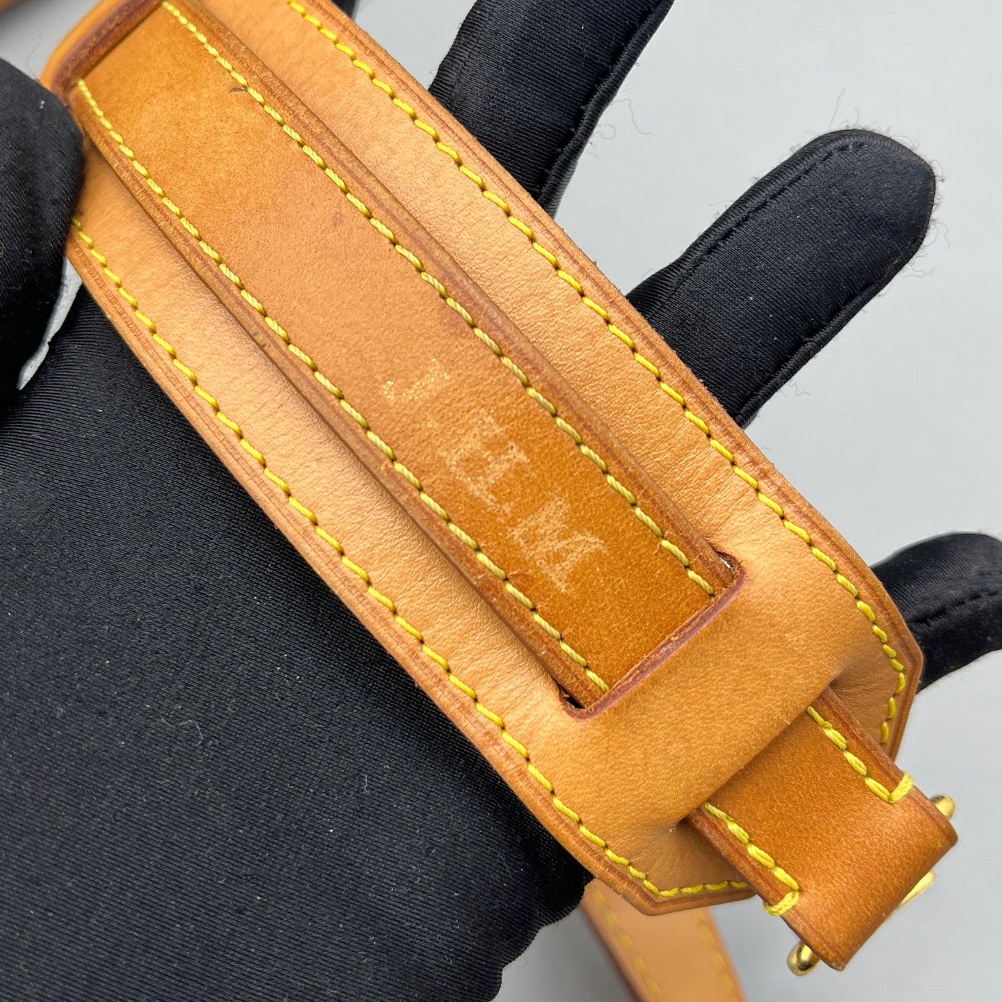 Louis Vuitton - Sirius Monogram Canvas - Leather - Brown - (Medium)