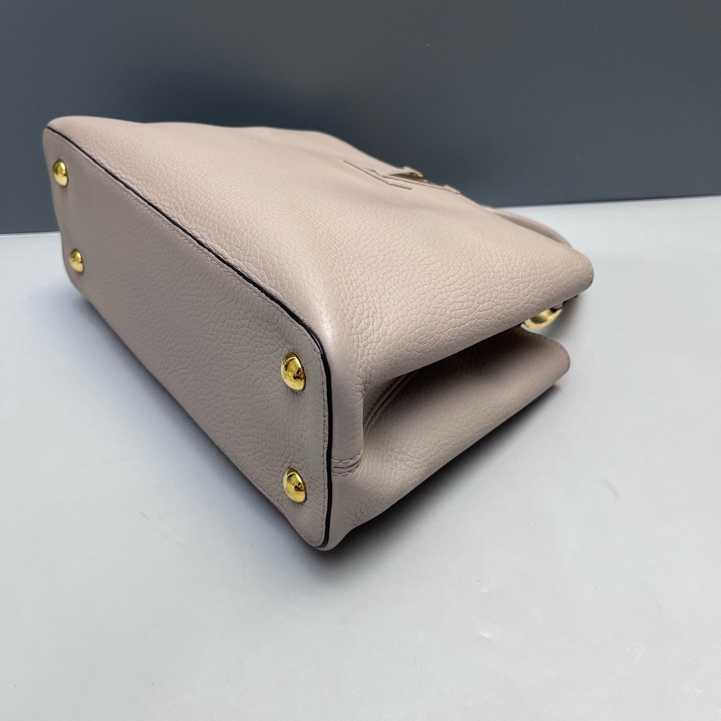 Louis Vuitton - Capucines BB - Taurillon leather - Grey - (Small)